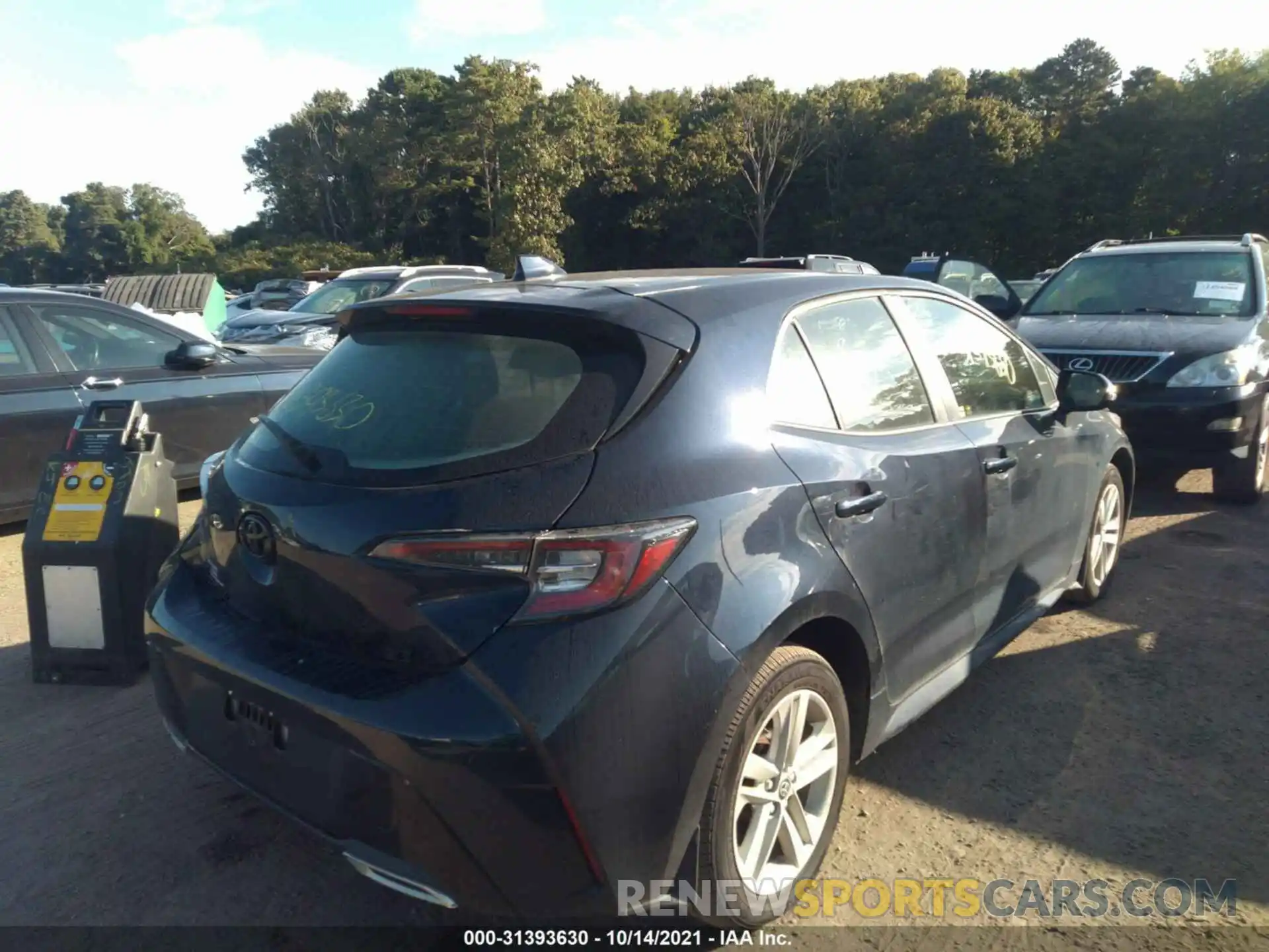 4 Photograph of a damaged car JTNB4RBE9L3080567 TOYOTA COROLLA HATCHBACK 2020