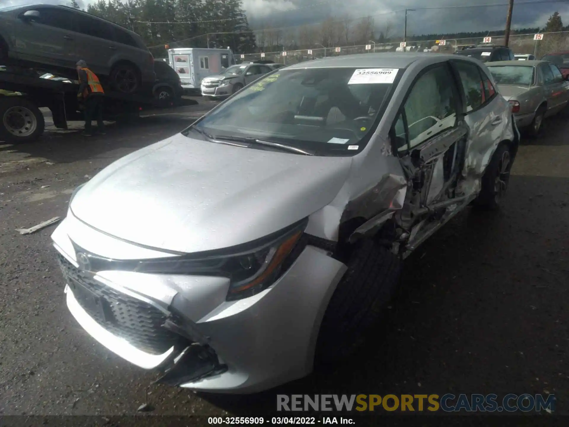 2 Photograph of a damaged car JTNC4RBE0L3097469 TOYOTA COROLLA HATCHBACK 2020