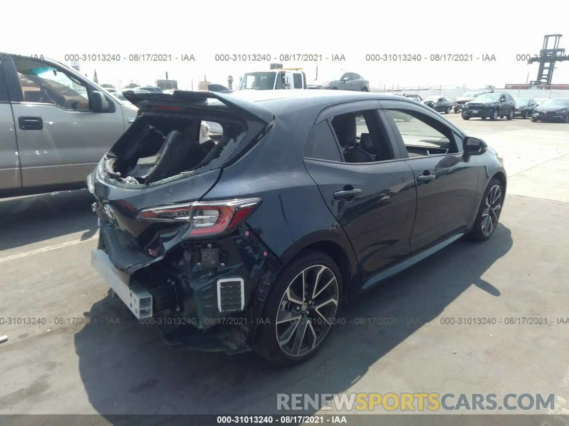 4 Фотография поврежденного автомобиля JTNC4RBE2L3081869 TOYOTA COROLLA HATCHBACK 2020