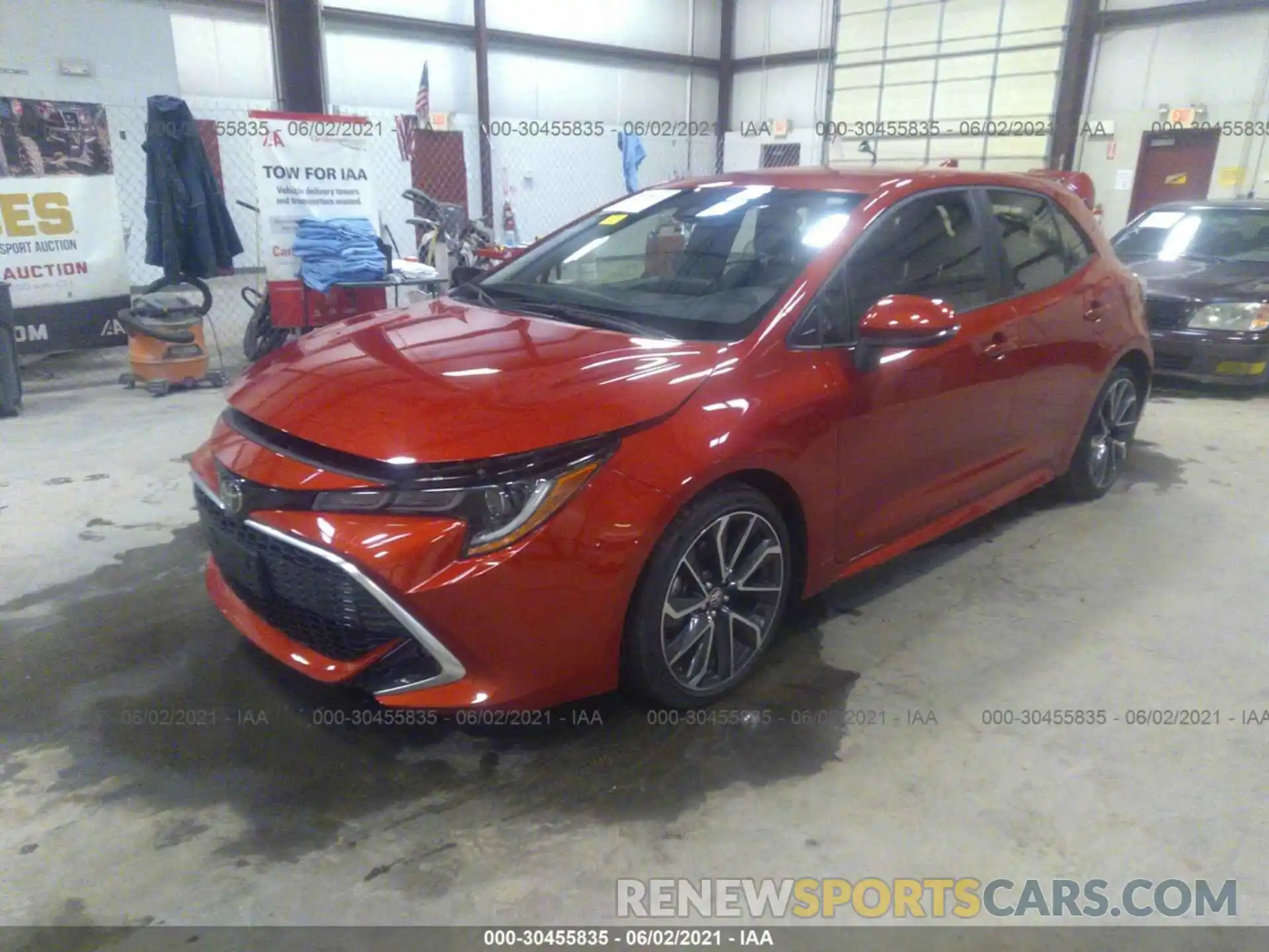 2 Photograph of a damaged car JTNC4RBE2L3095982 TOYOTA COROLLA HATCHBACK 2020