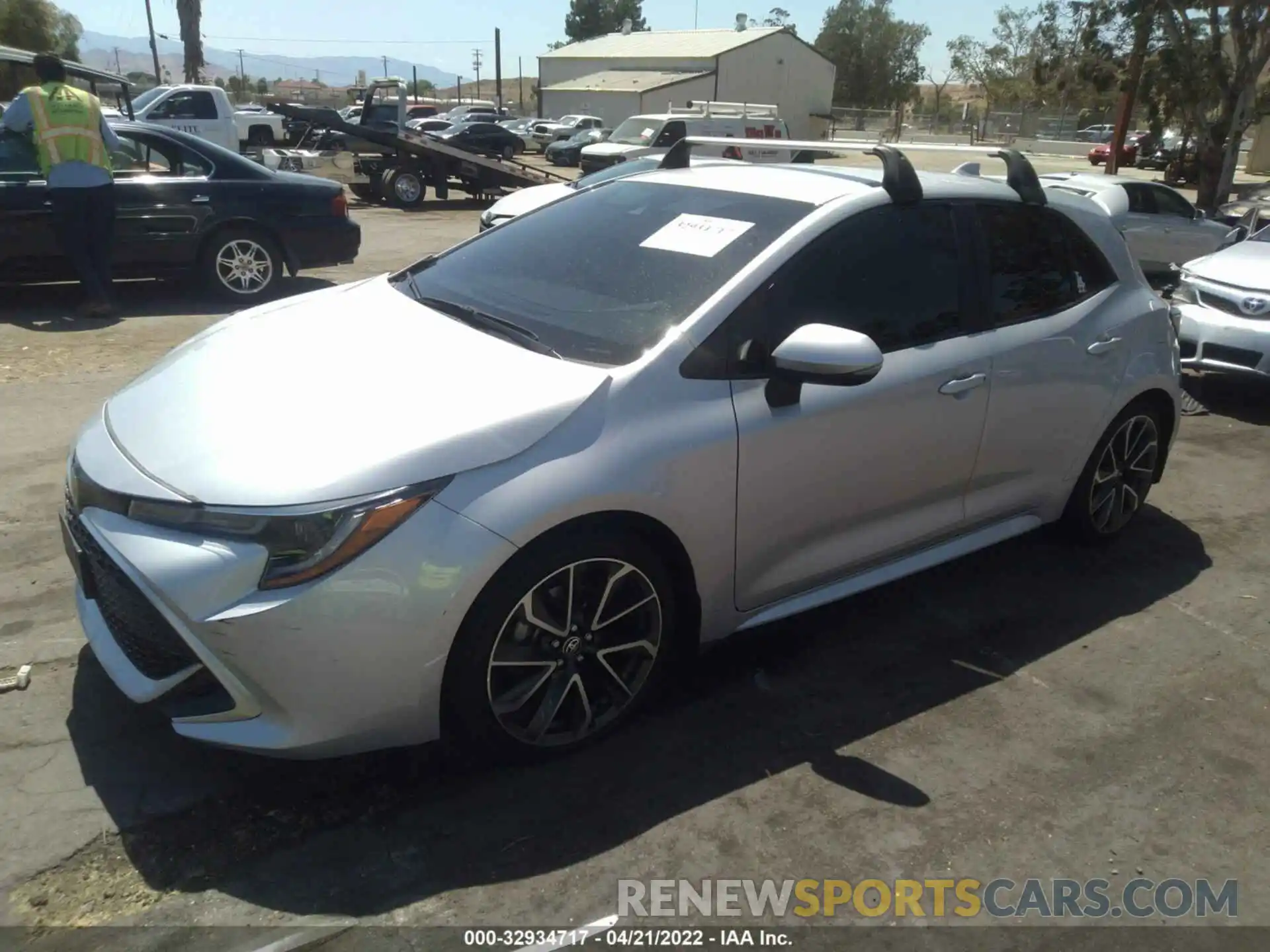 2 Photograph of a damaged car JTNC4RBE3L3083288 TOYOTA COROLLA HATCHBACK 2020