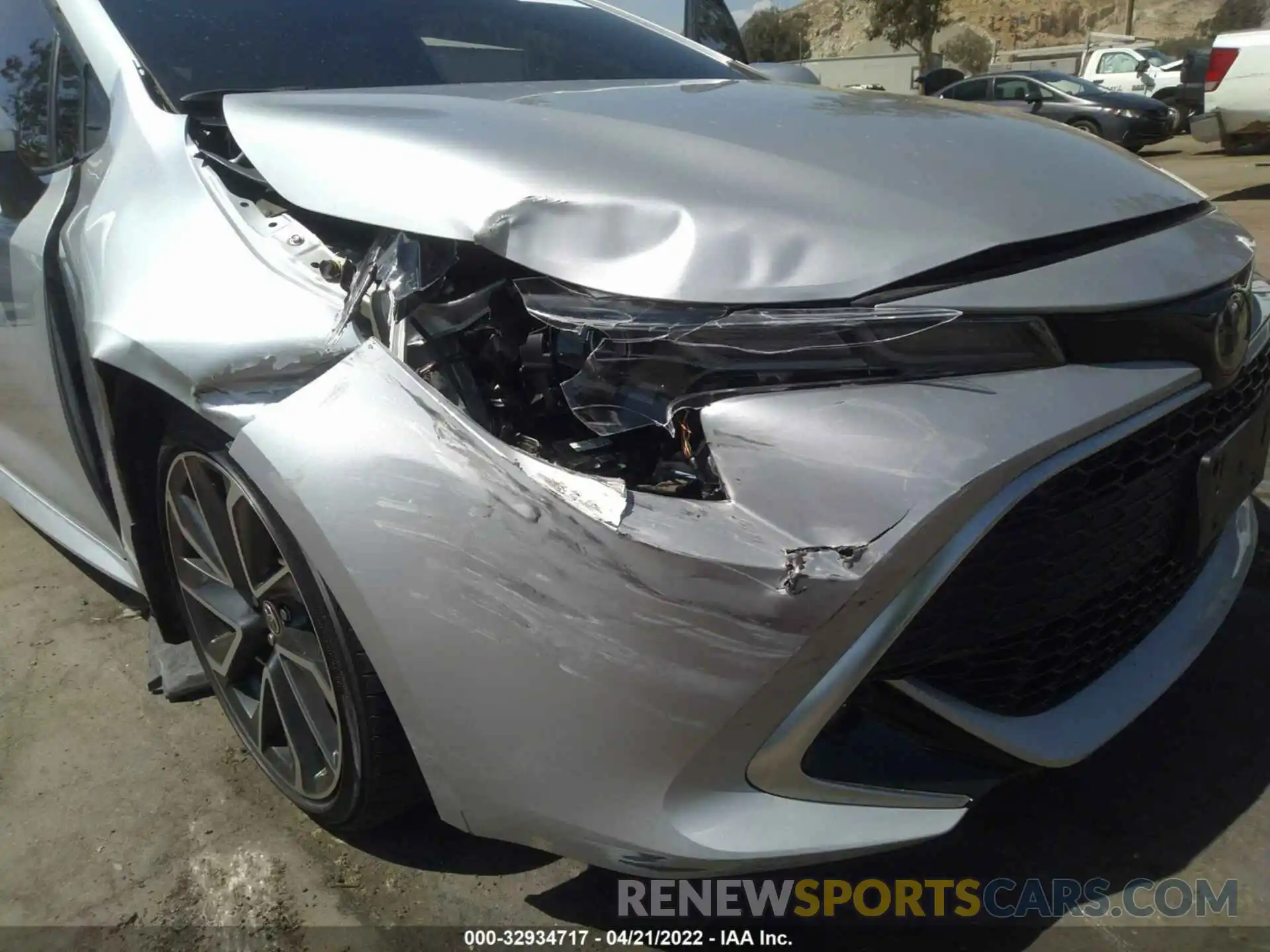 6 Photograph of a damaged car JTNC4RBE3L3083288 TOYOTA COROLLA HATCHBACK 2020