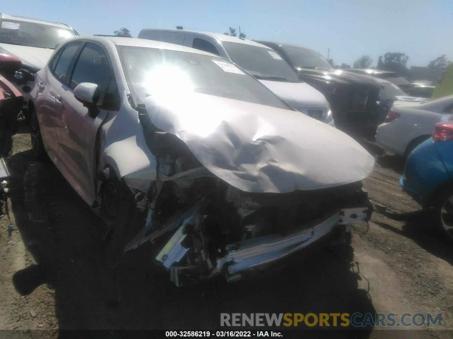 1 Photograph of a damaged car JTNC4RBE5L3082238 TOYOTA COROLLA HATCHBACK 2020