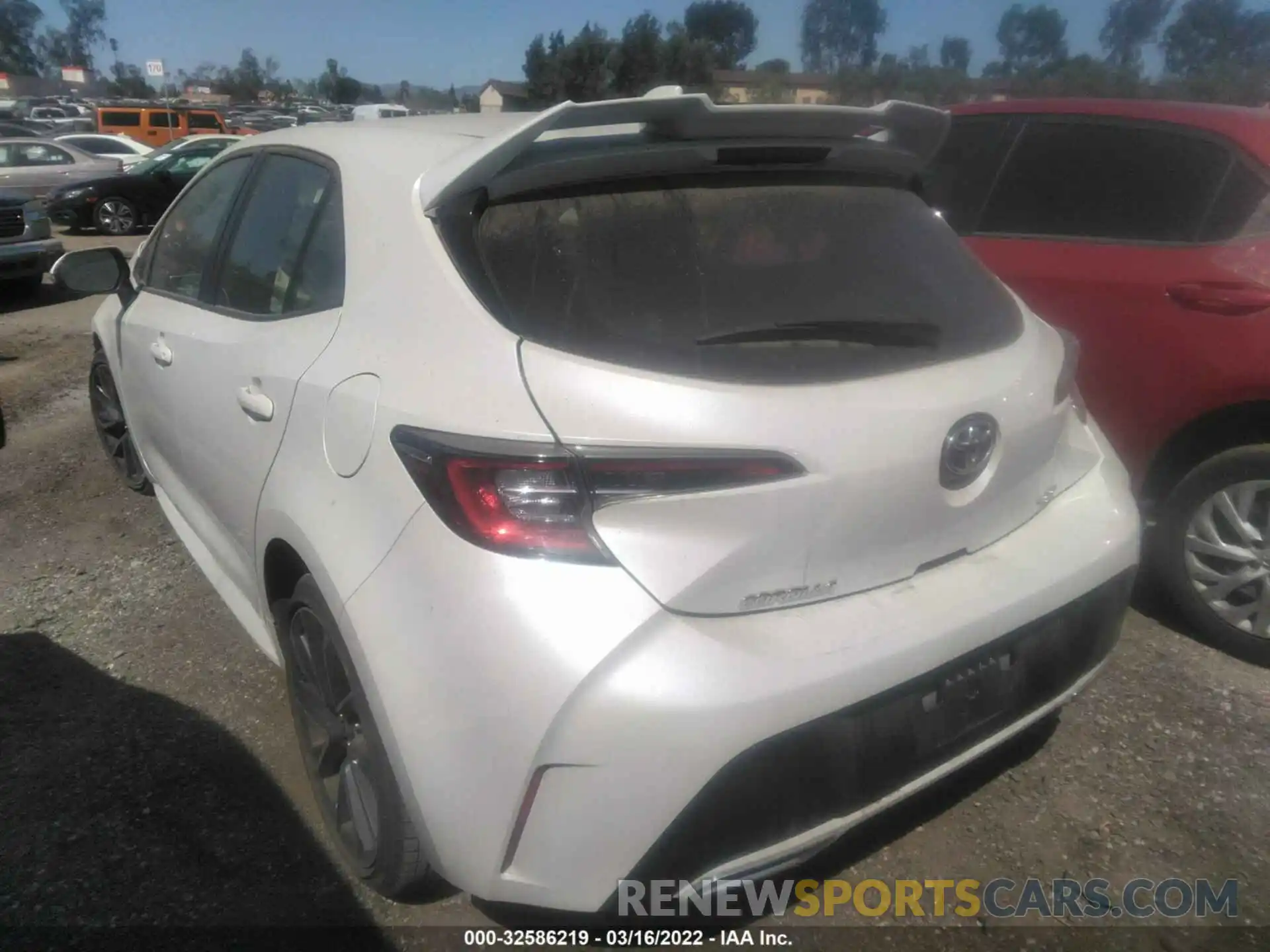 3 Photograph of a damaged car JTNC4RBE5L3082238 TOYOTA COROLLA HATCHBACK 2020