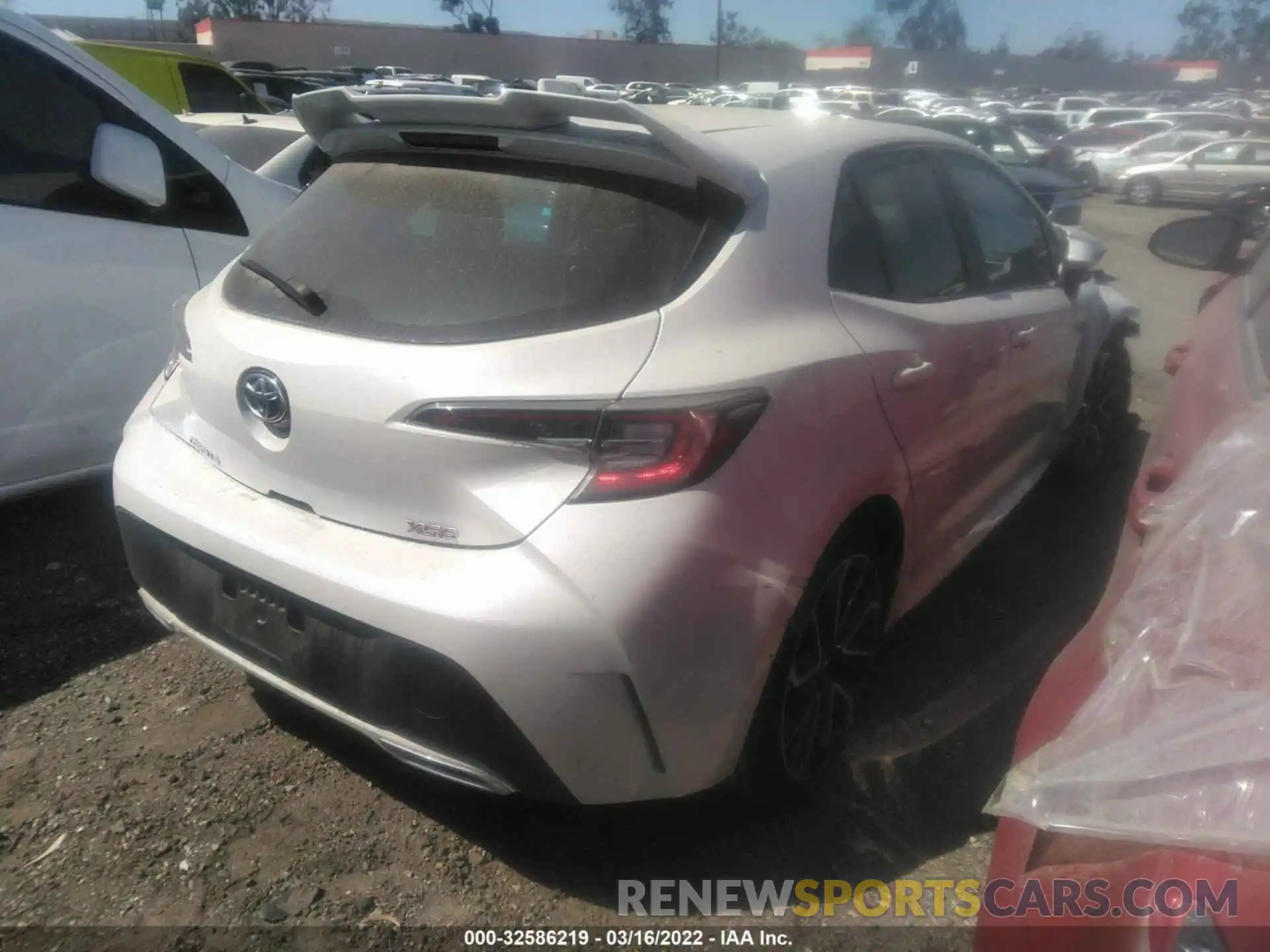 4 Photograph of a damaged car JTNC4RBE5L3082238 TOYOTA COROLLA HATCHBACK 2020