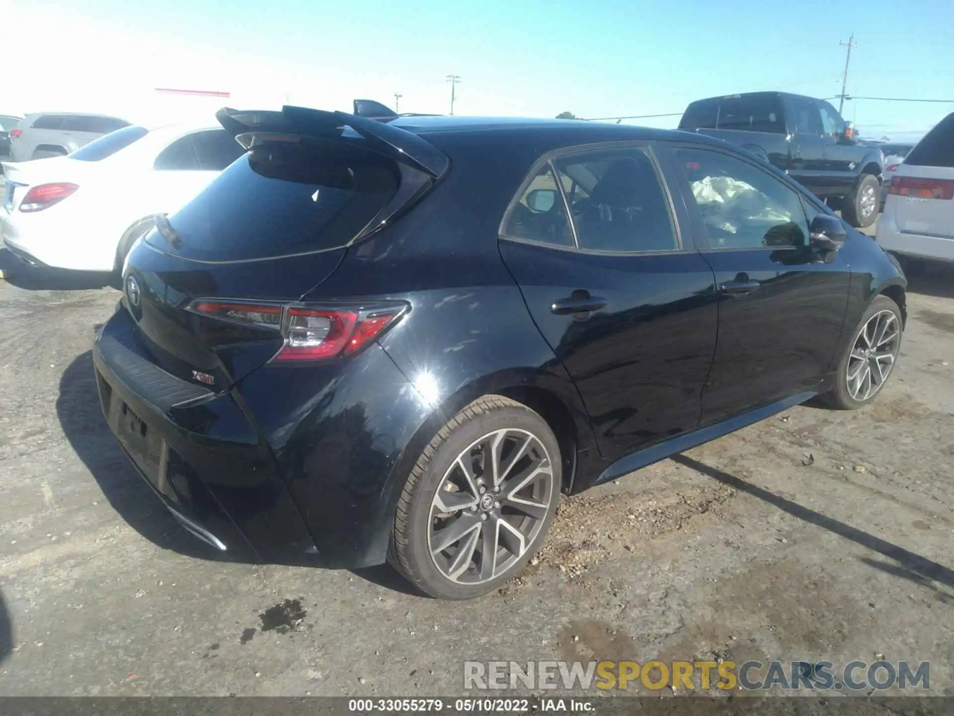 4 Photograph of a damaged car JTNC4RBE6L3077341 TOYOTA COROLLA HATCHBACK 2020