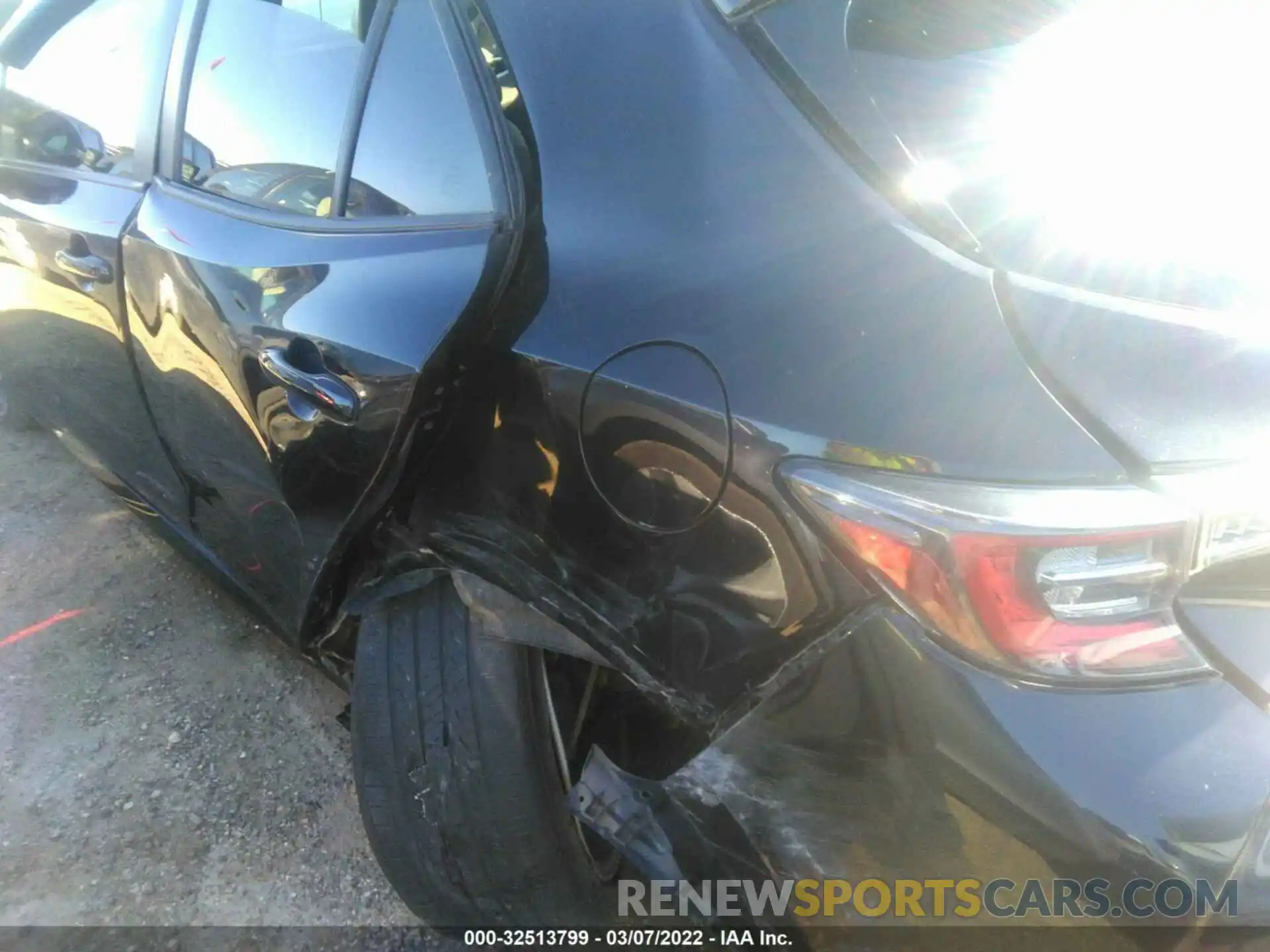 6 Photograph of a damaged car JTNC4RBE7L3082452 TOYOTA COROLLA HATCHBACK 2020