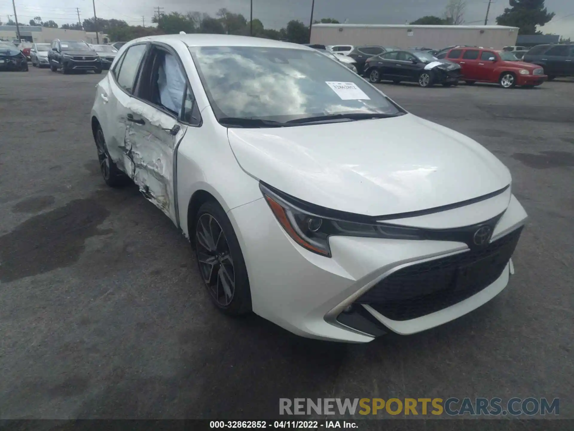 1 Photograph of a damaged car JTNC4RBE8L3085828 TOYOTA COROLLA HATCHBACK 2020