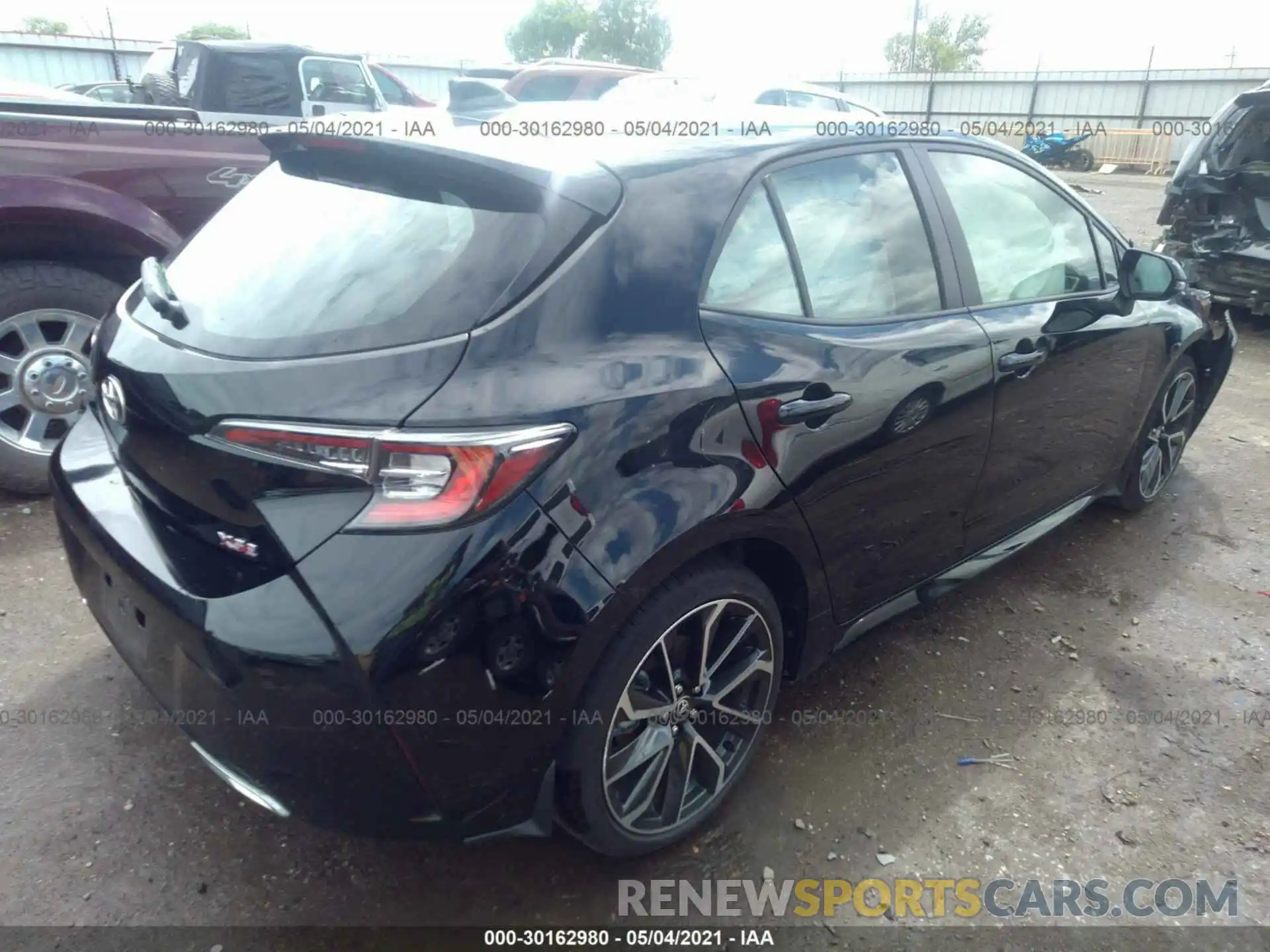 4 Photograph of a damaged car JTNC4RBE9L3082775 TOYOTA COROLLA HATCHBACK 2020