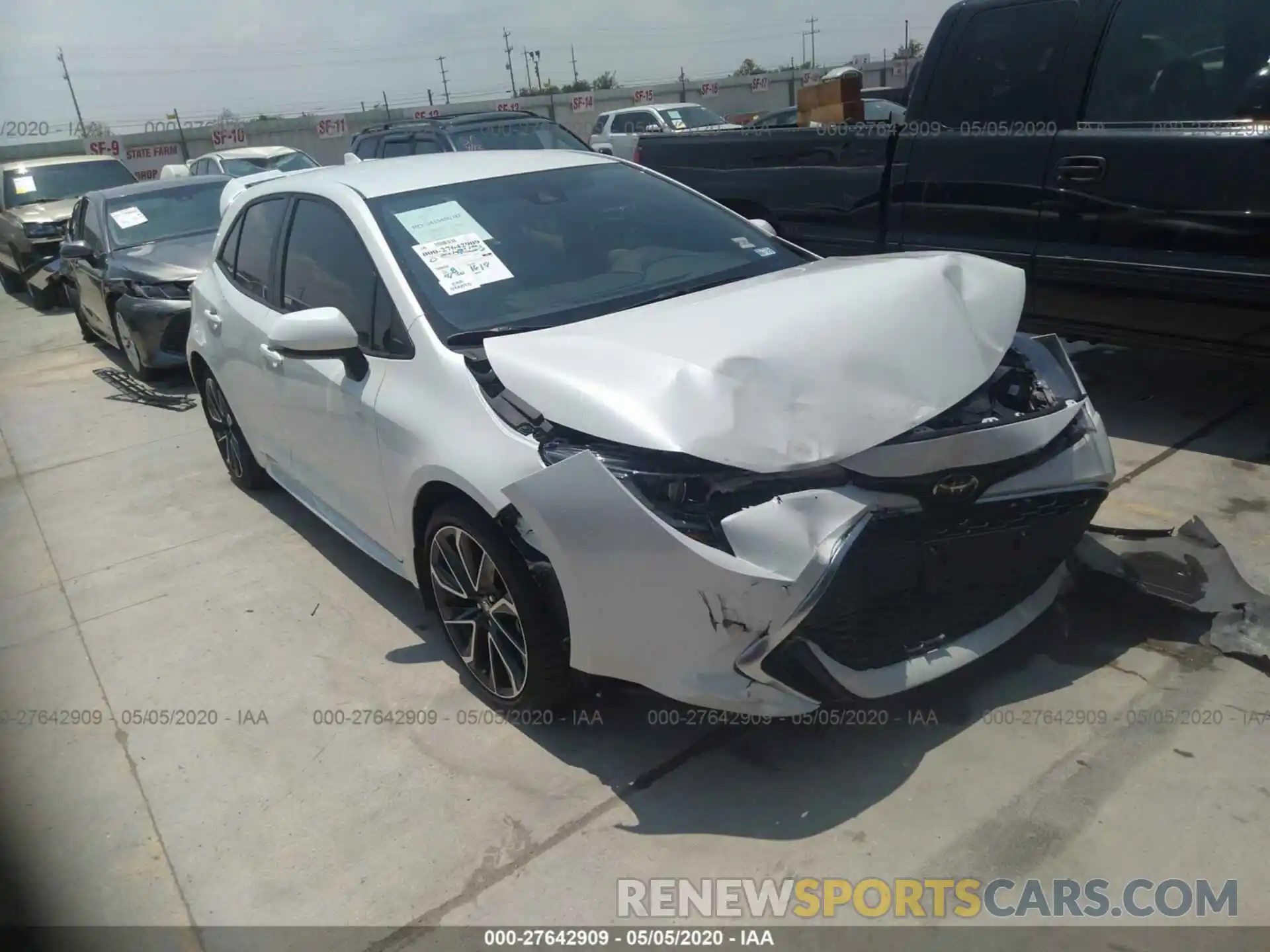 1 Photograph of a damaged car JTNC4RBEXL3085717 TOYOTA COROLLA HATCHBACK 2020