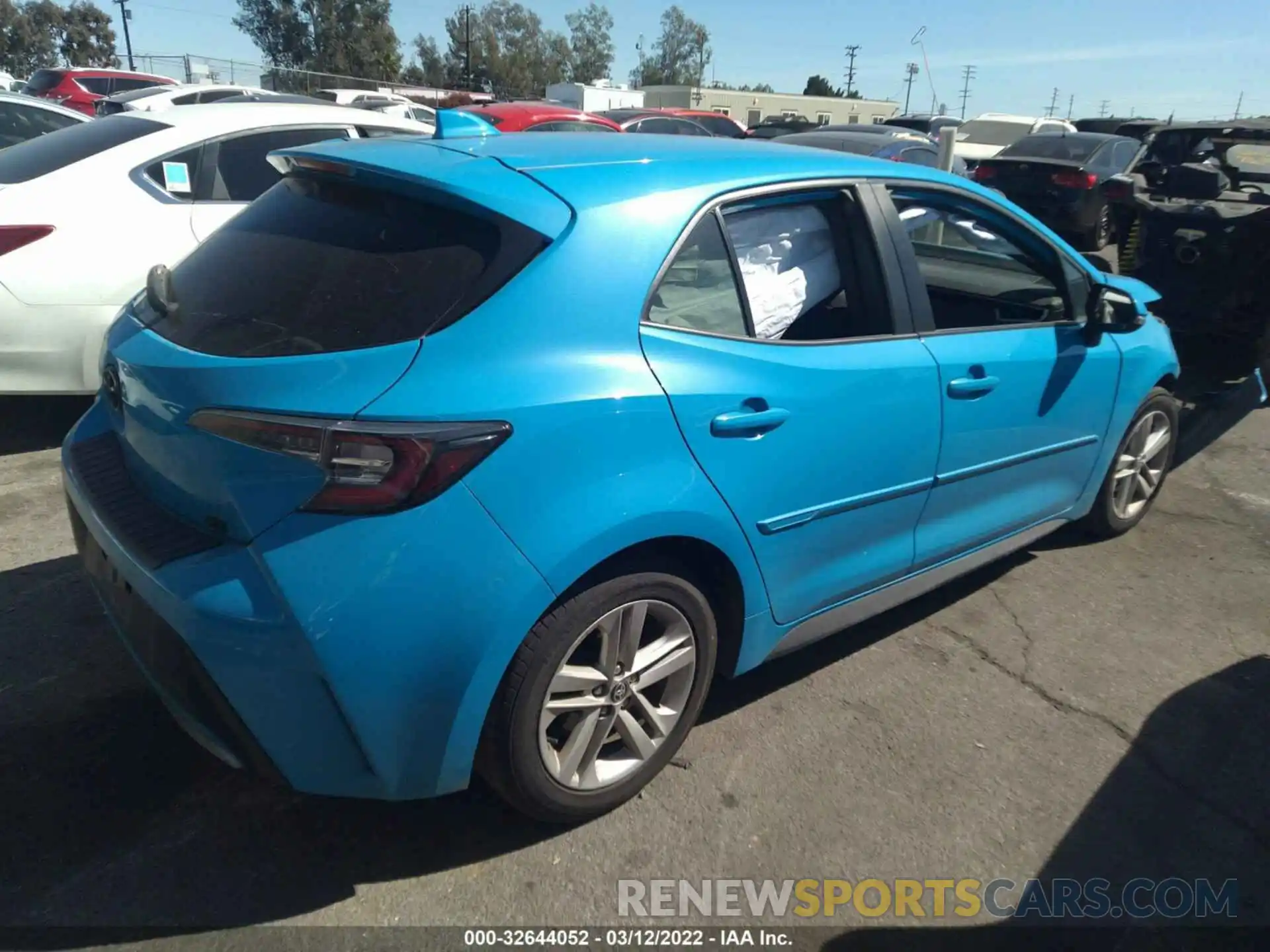 4 Photograph of a damaged car JTND4RBE0L3079672 TOYOTA COROLLA HATCHBACK 2020