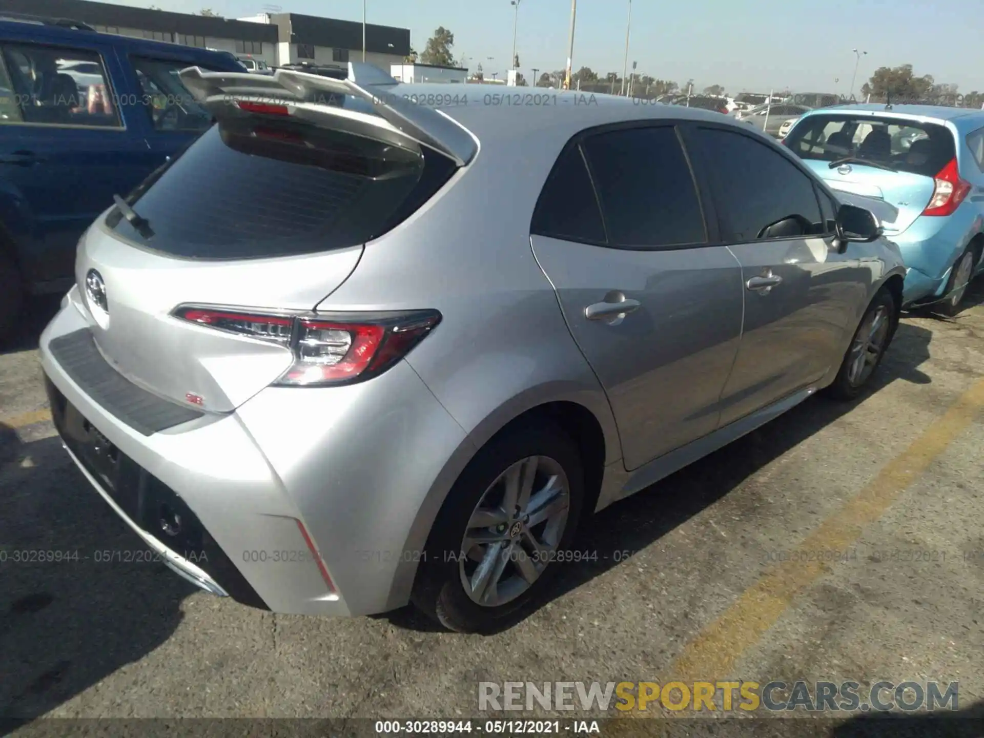 4 Photograph of a damaged car JTND4RBE0L3081101 TOYOTA COROLLA HATCHBACK 2020