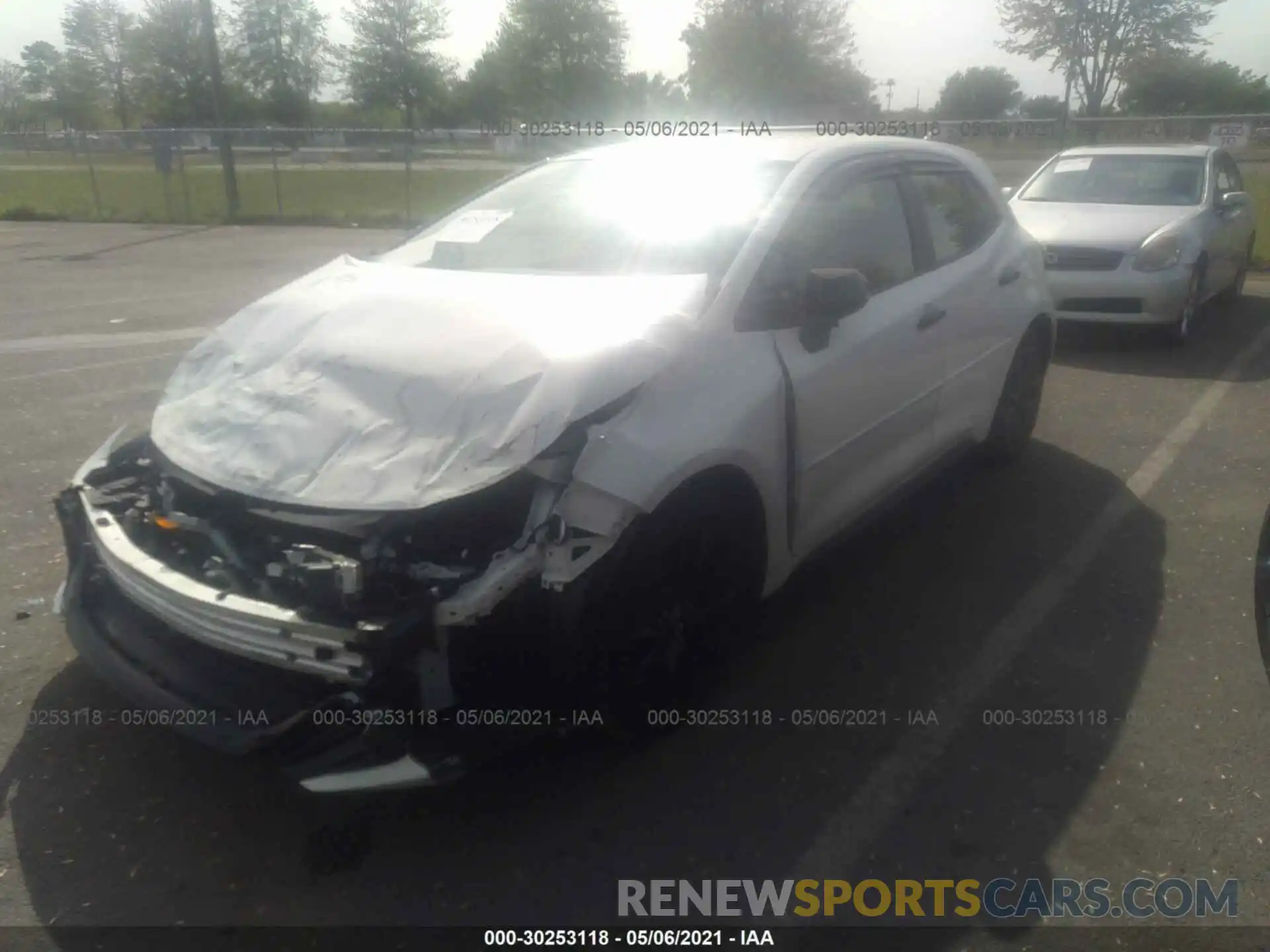 2 Photograph of a damaged car JTND4RBE0L3102769 TOYOTA COROLLA HATCHBACK 2020