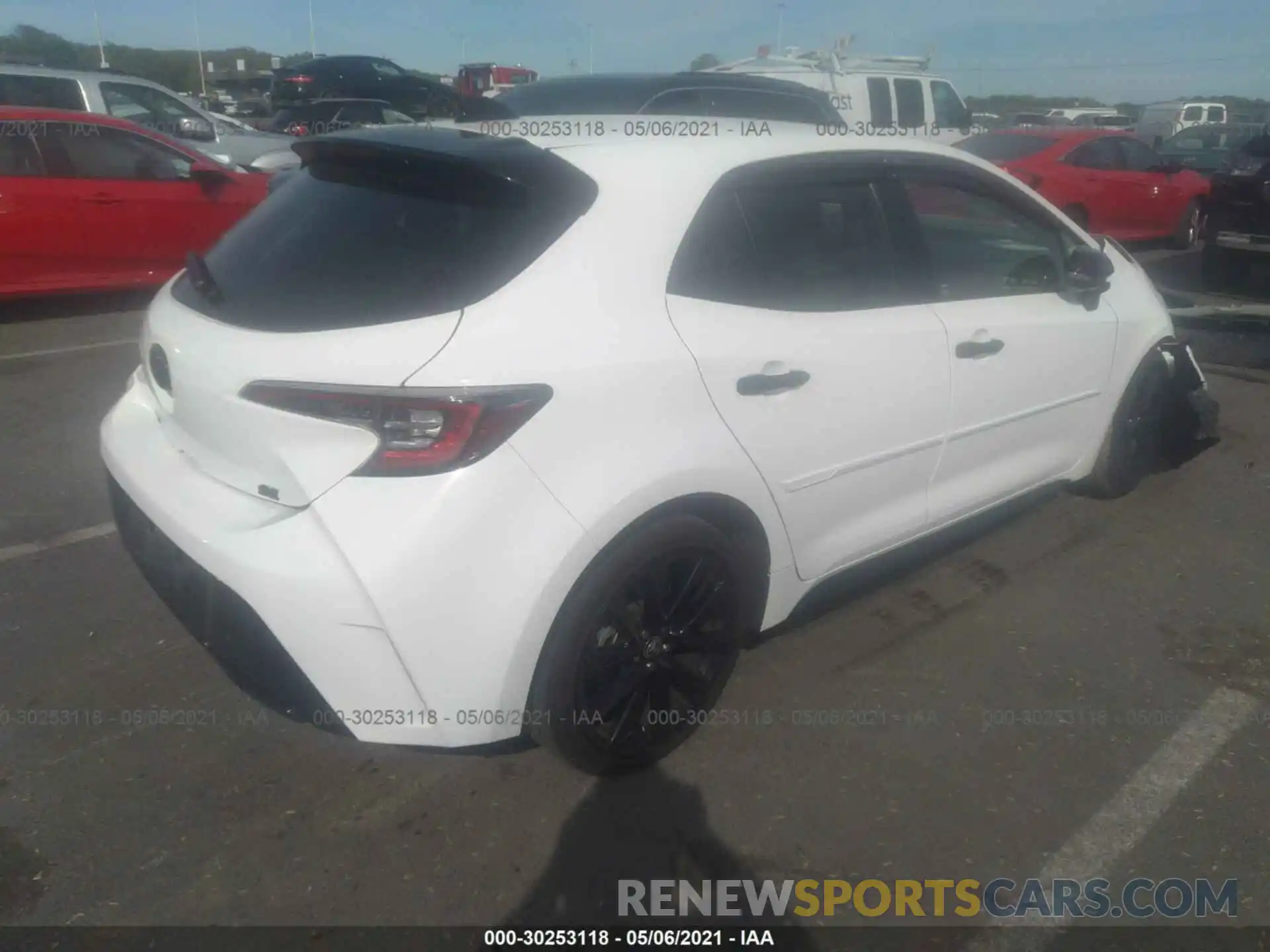 4 Photograph of a damaged car JTND4RBE0L3102769 TOYOTA COROLLA HATCHBACK 2020