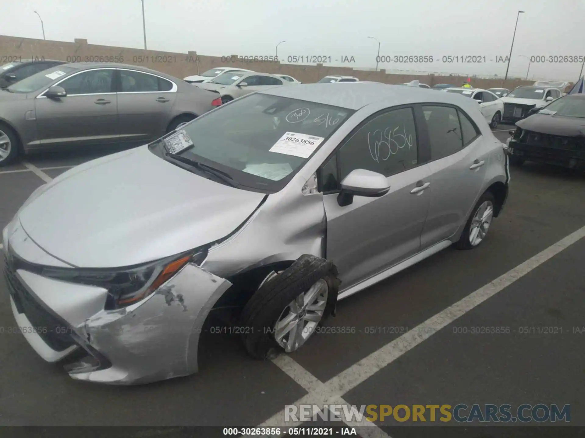 2 Photograph of a damaged car JTND4RBE1L3077669 TOYOTA COROLLA HATCHBACK 2020