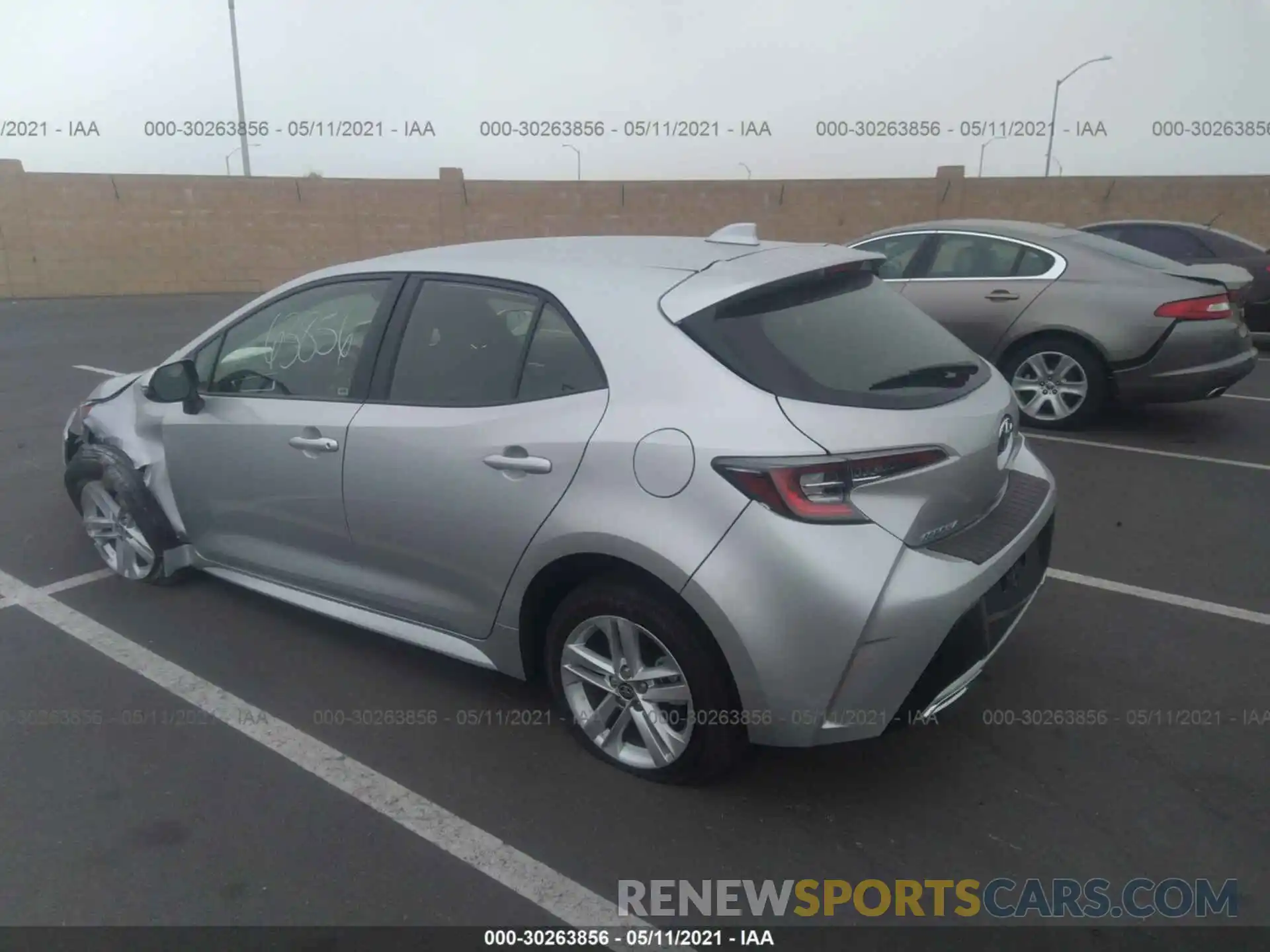 3 Photograph of a damaged car JTND4RBE1L3077669 TOYOTA COROLLA HATCHBACK 2020