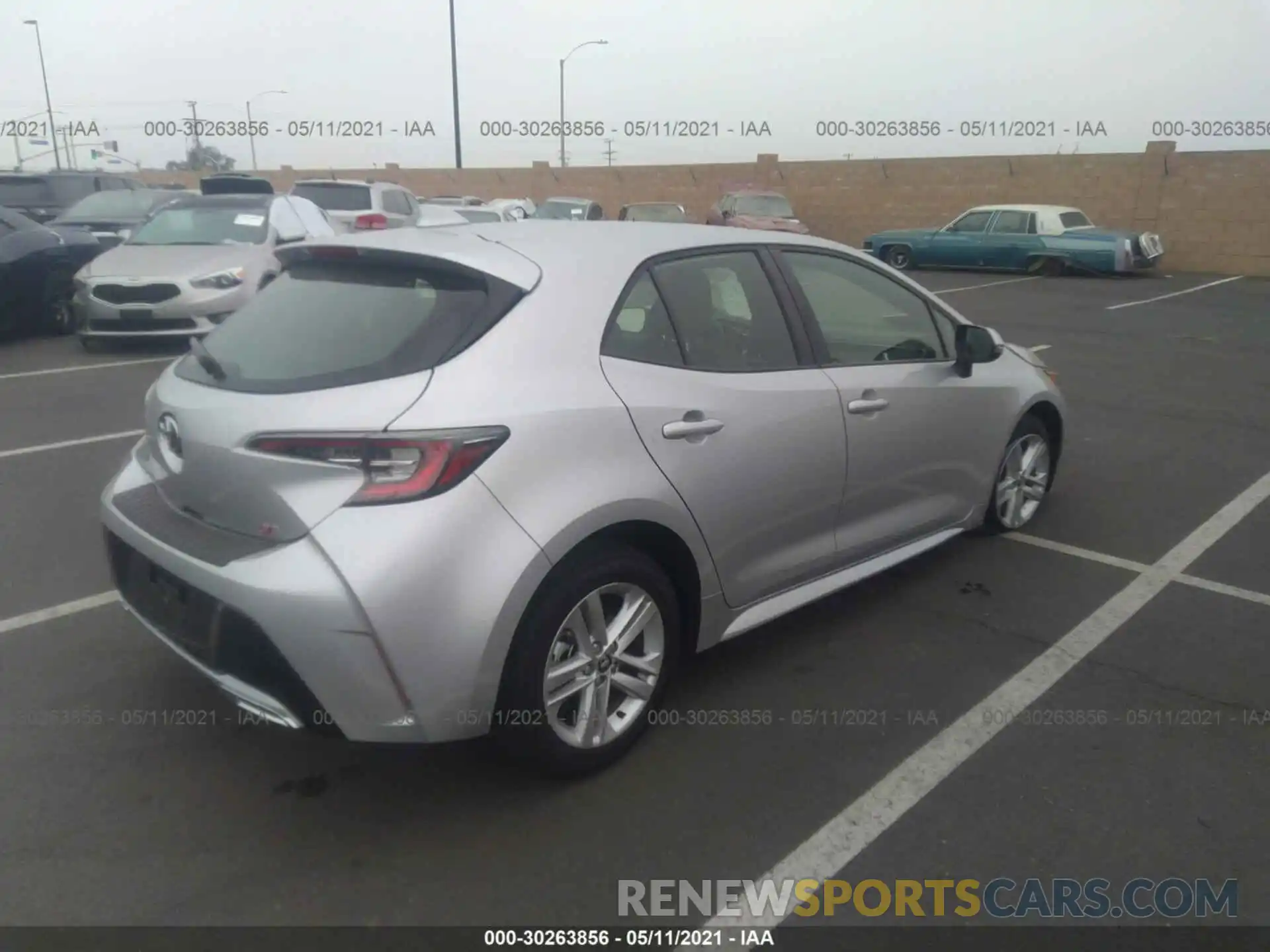 4 Photograph of a damaged car JTND4RBE1L3077669 TOYOTA COROLLA HATCHBACK 2020