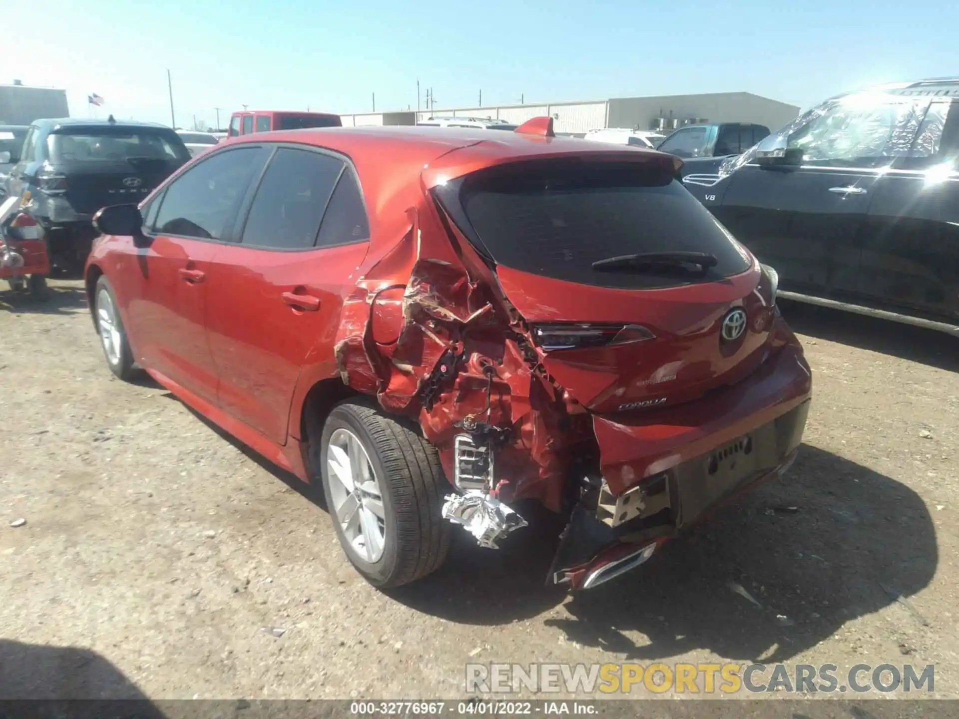 3 Photograph of a damaged car JTND4RBE1L3083536 TOYOTA COROLLA HATCHBACK 2020