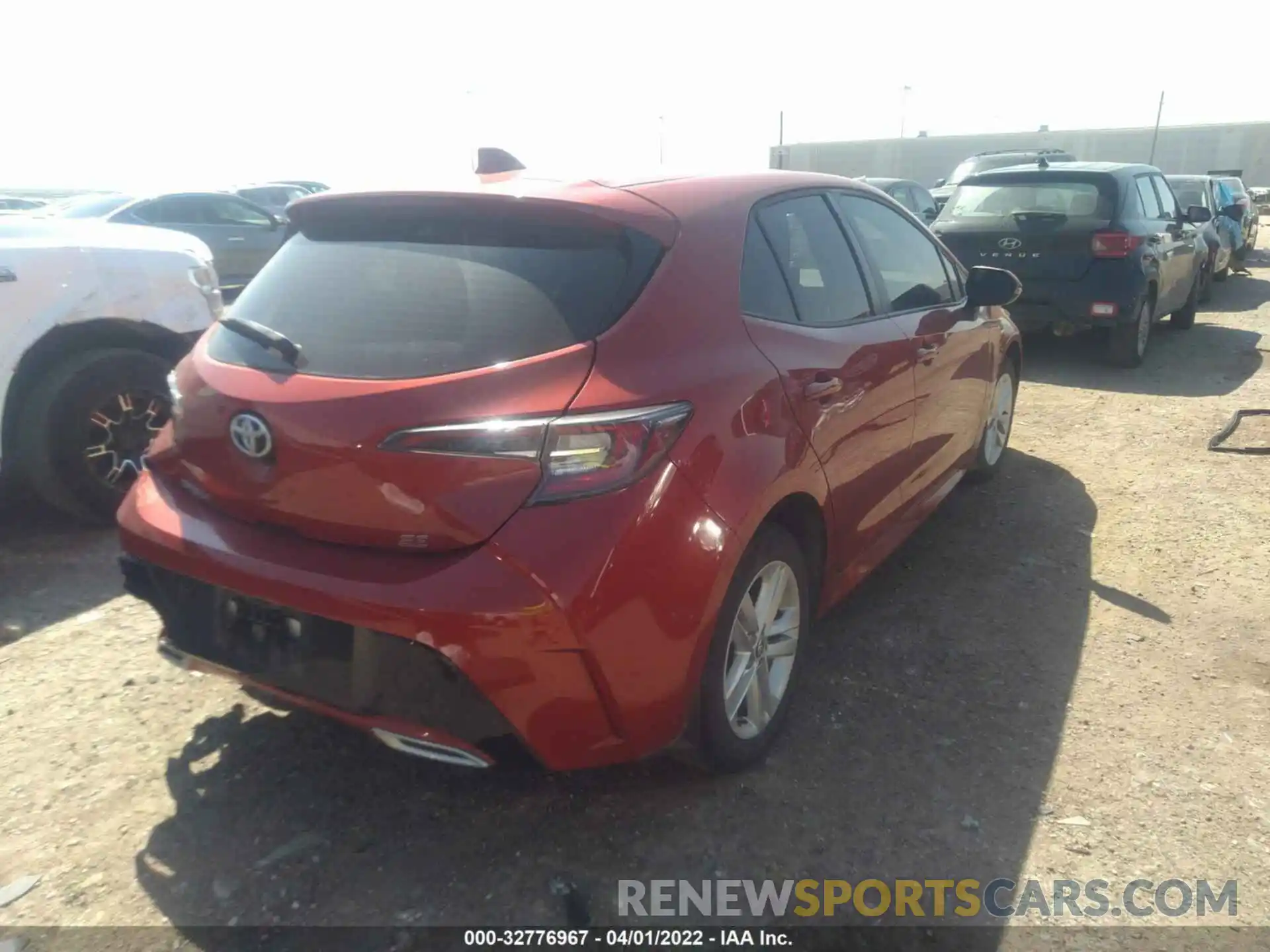 4 Photograph of a damaged car JTND4RBE1L3083536 TOYOTA COROLLA HATCHBACK 2020