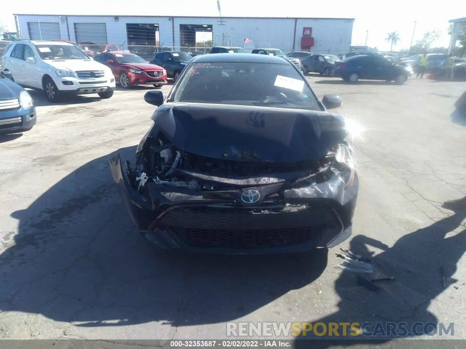 6 Photograph of a damaged car JTND4RBE1L3089563 TOYOTA COROLLA HATCHBACK 2020