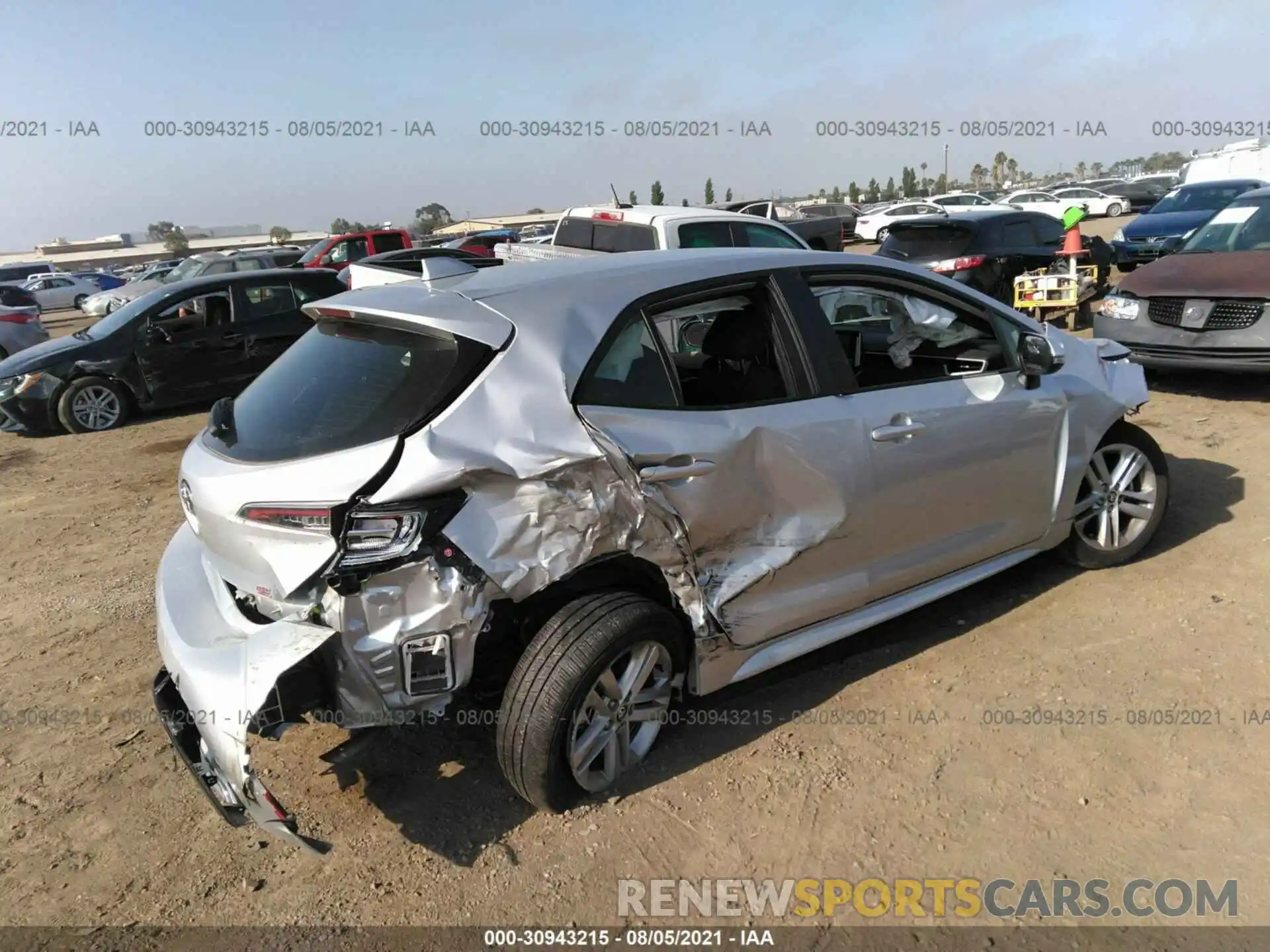 4 Photograph of a damaged car JTND4RBE1L3093080 TOYOTA COROLLA HATCHBACK 2020