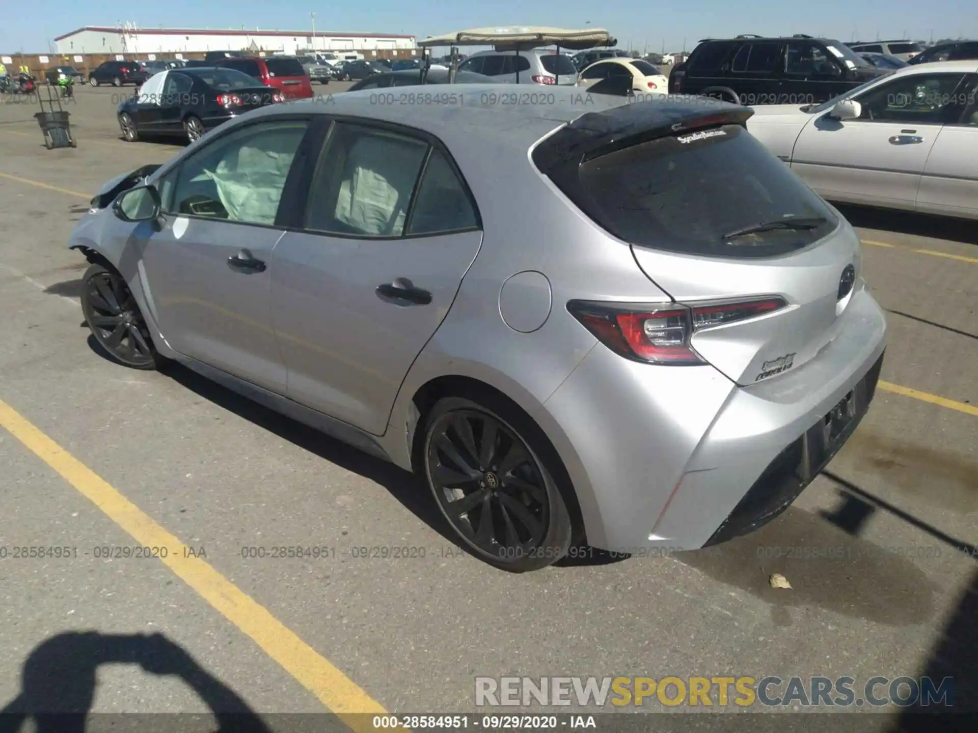 3 Photograph of a damaged car JTND4RBE1L3094889 TOYOTA COROLLA HATCHBACK 2020