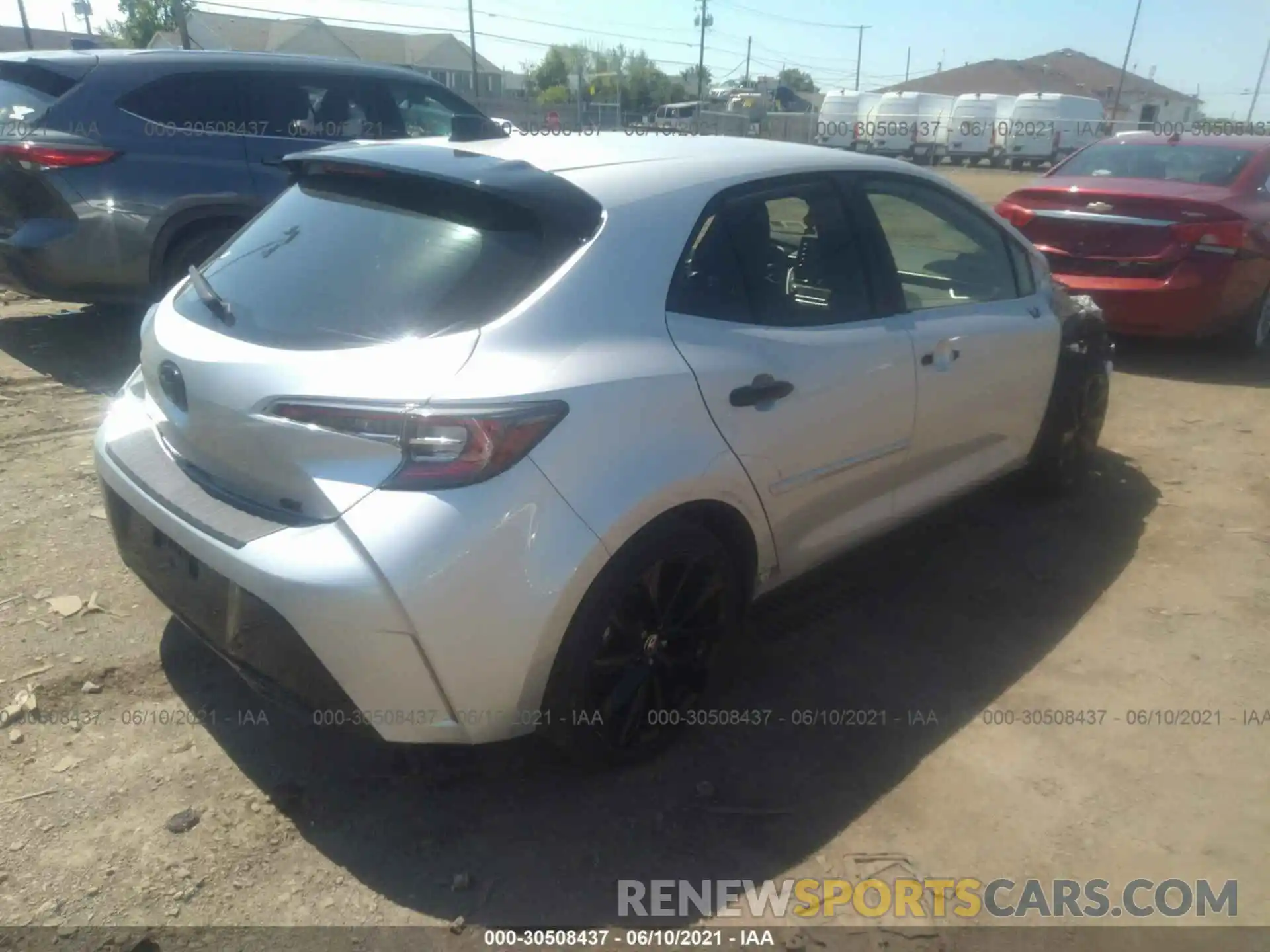 4 Photograph of a damaged car JTND4RBE2L3081553 TOYOTA COROLLA HATCHBACK 2020