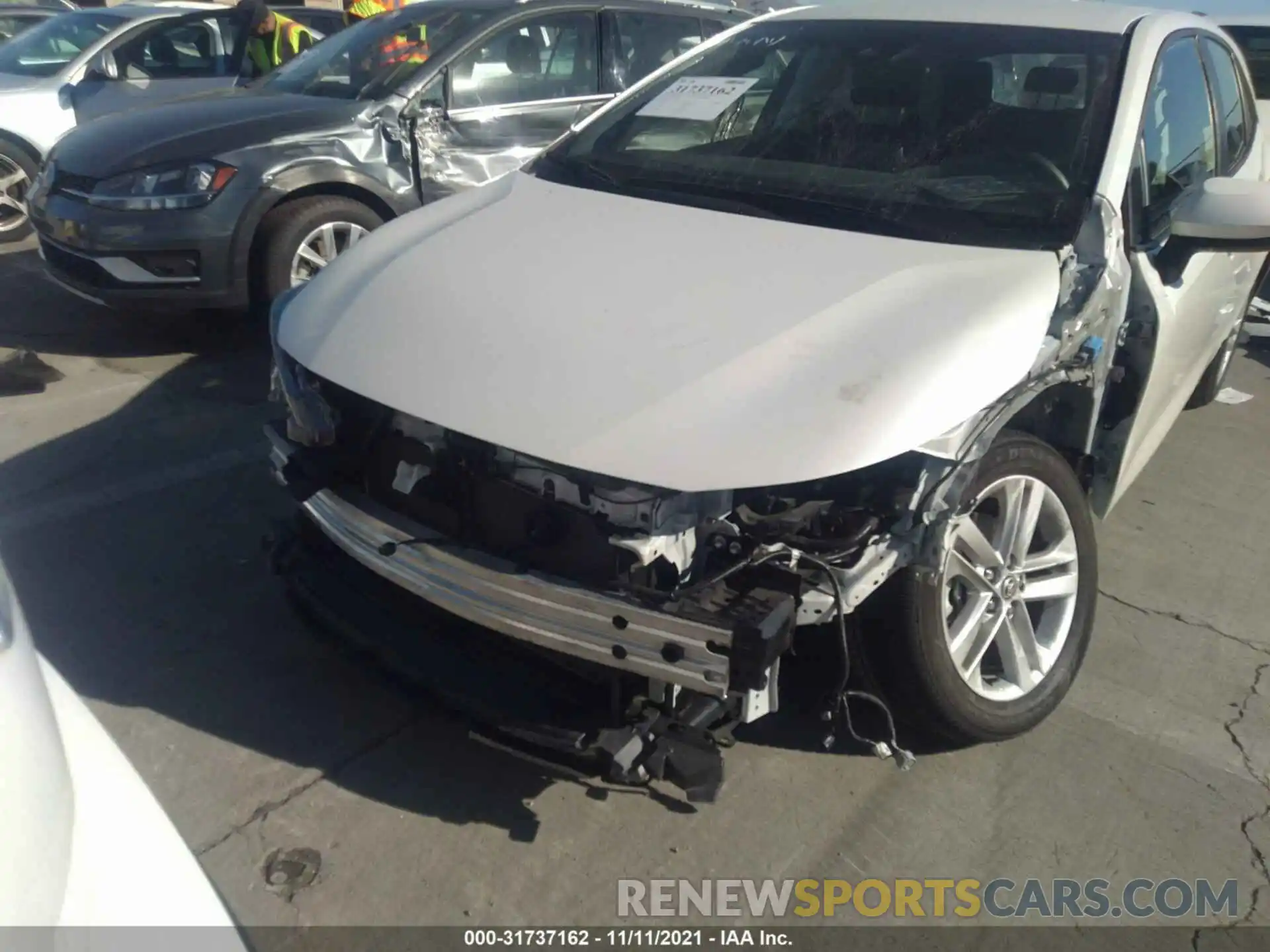 6 Photograph of a damaged car JTND4RBE2L3084338 TOYOTA COROLLA HATCHBACK 2020