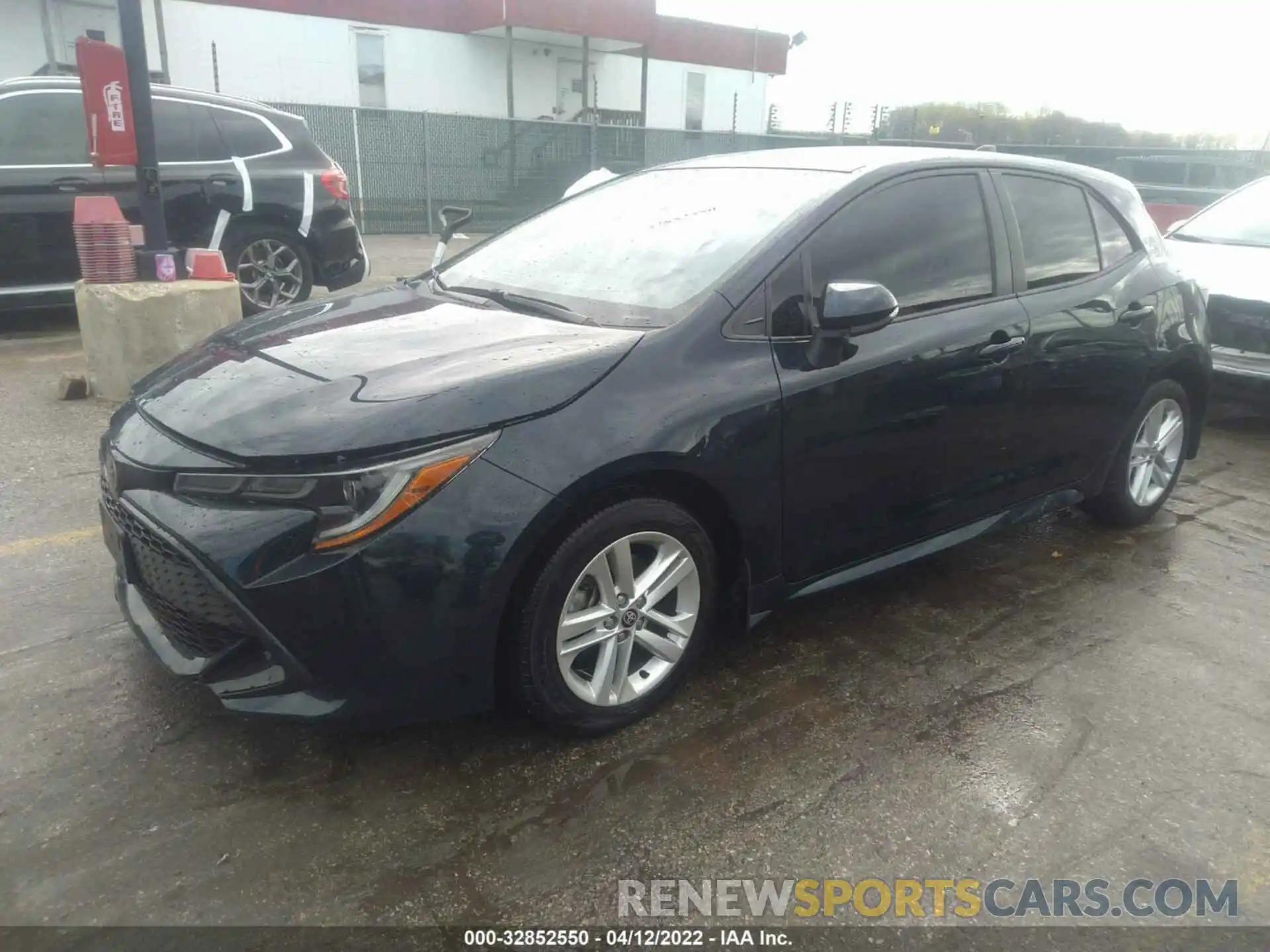 2 Photograph of a damaged car JTND4RBE3L3083313 TOYOTA COROLLA HATCHBACK 2020