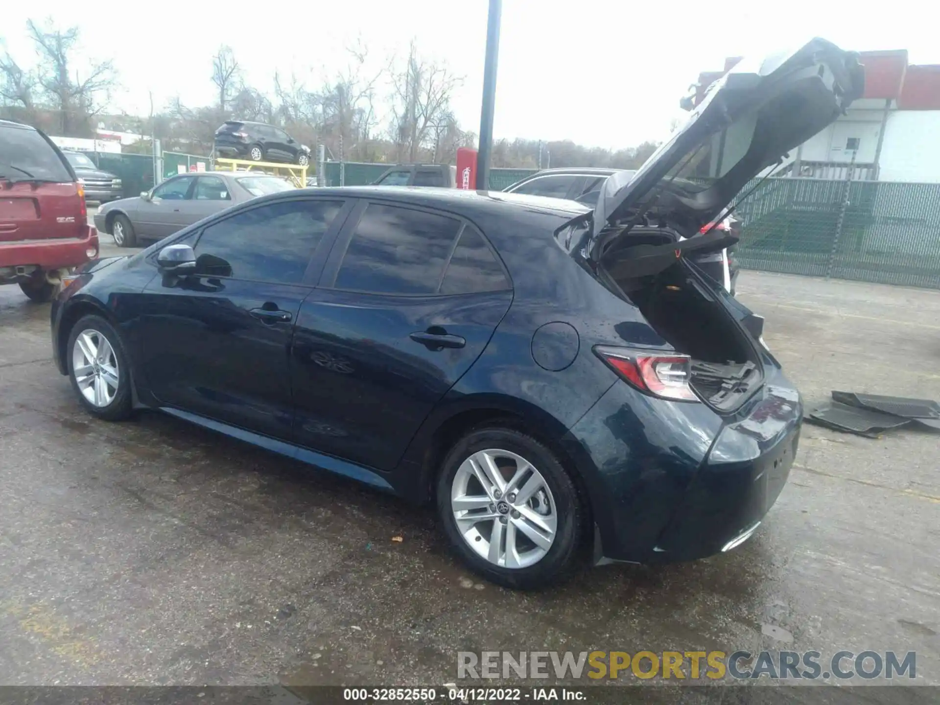 3 Photograph of a damaged car JTND4RBE3L3083313 TOYOTA COROLLA HATCHBACK 2020