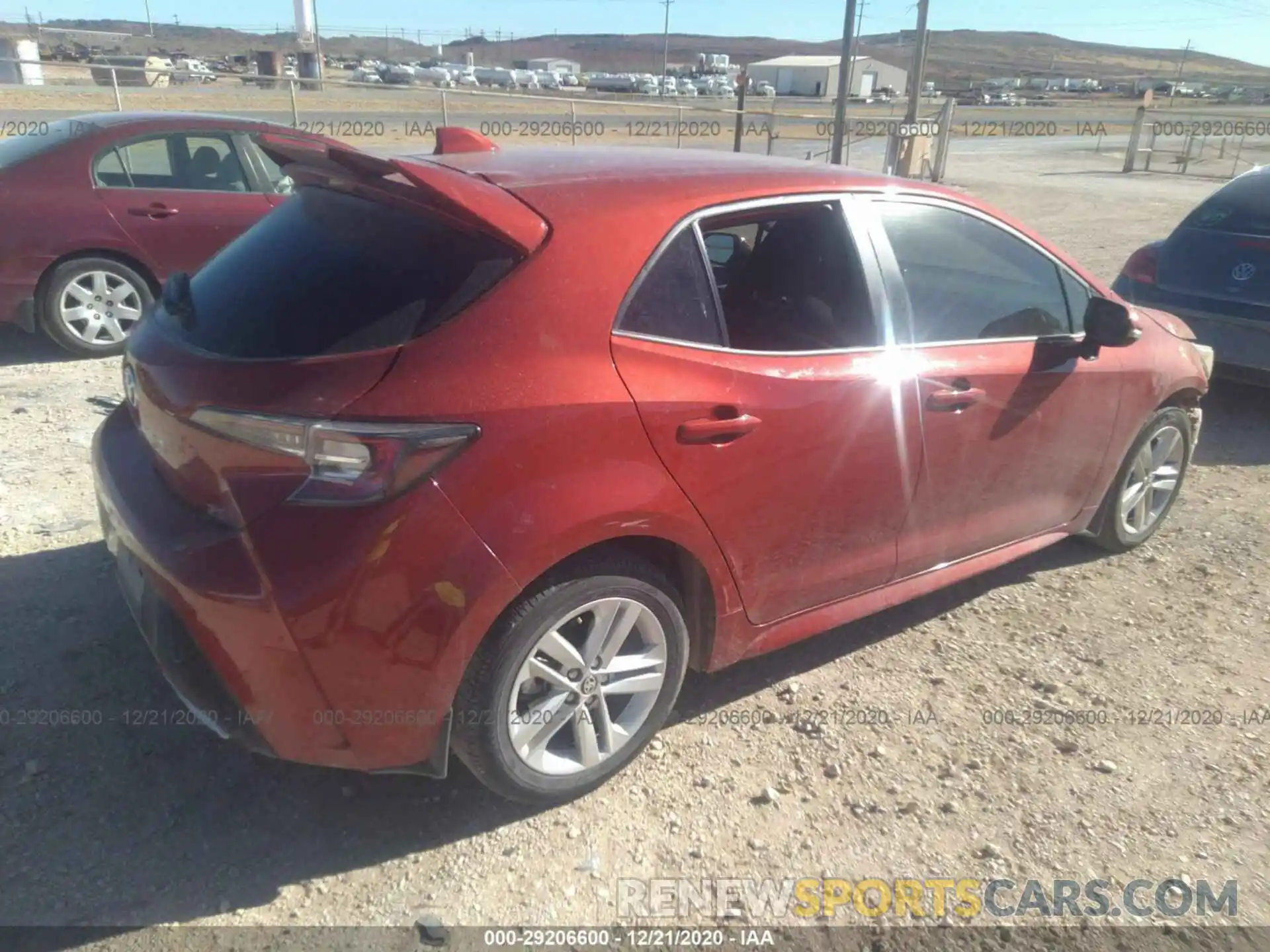 4 Photograph of a damaged car JTND4RBE3L3091752 TOYOTA COROLLA HATCHBACK 2020