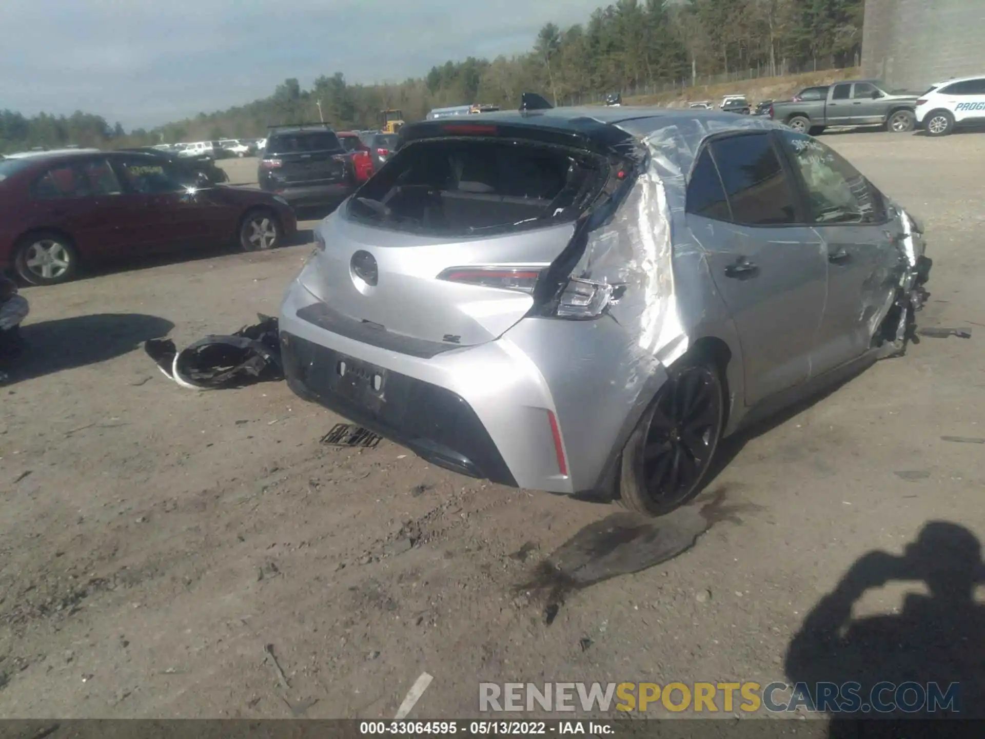 4 Photograph of a damaged car JTND4RBE4L3073664 TOYOTA COROLLA HATCHBACK 2020