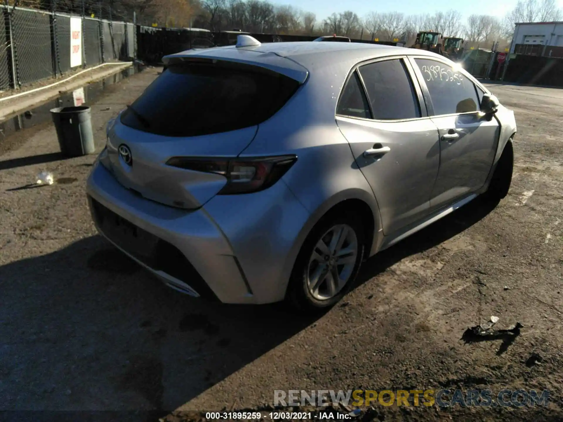 4 Photograph of a damaged car JTND4RBE4L3075611 TOYOTA COROLLA HATCHBACK 2020