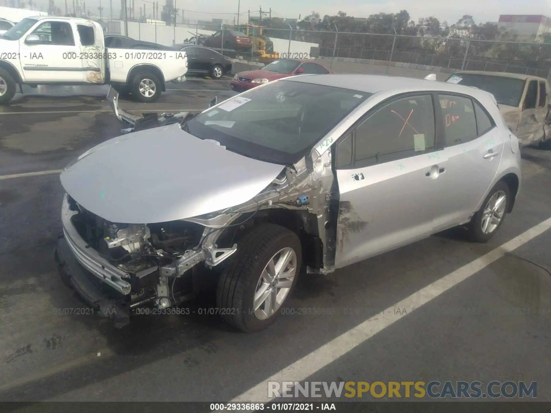 2 Photograph of a damaged car JTND4RBE4L3088889 TOYOTA COROLLA HATCHBACK 2020