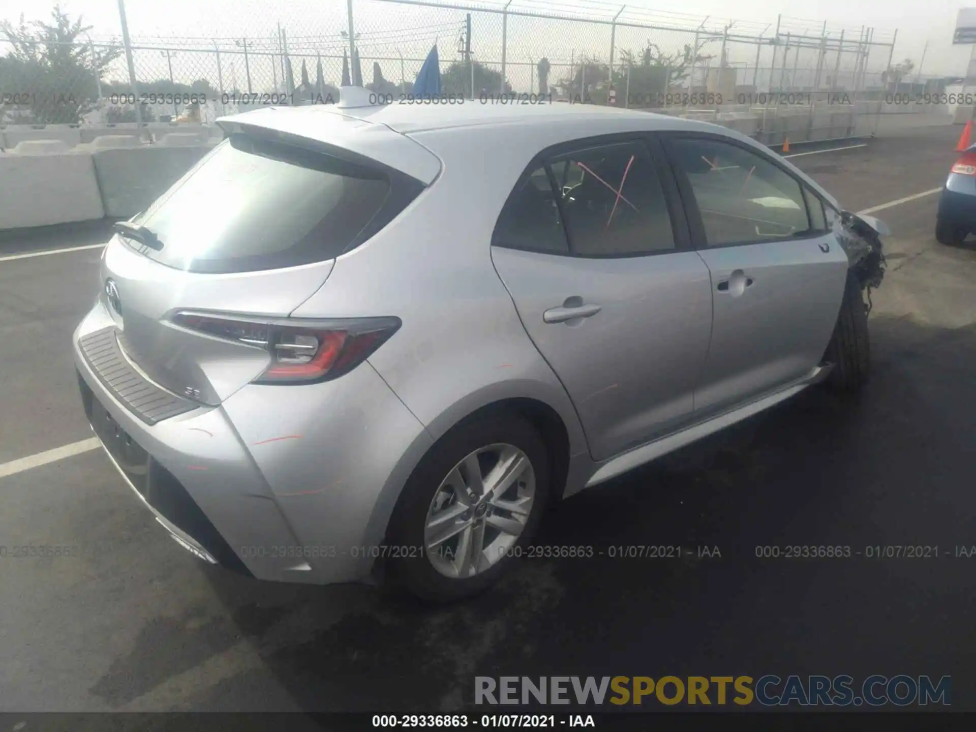 4 Photograph of a damaged car JTND4RBE4L3088889 TOYOTA COROLLA HATCHBACK 2020