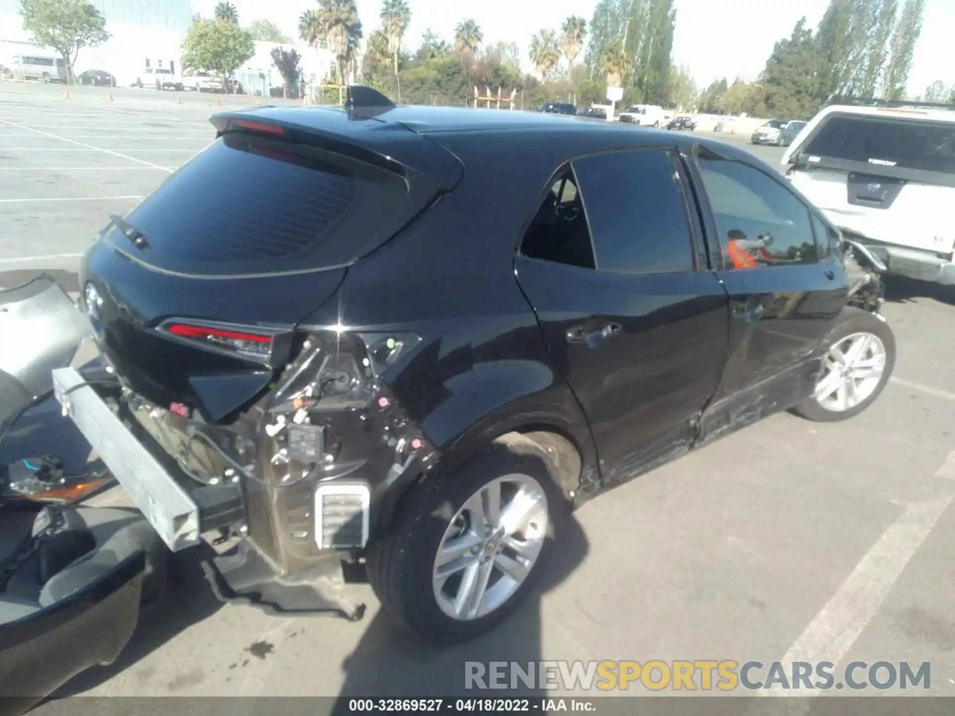 4 Photograph of a damaged car JTND4RBE4L3091338 TOYOTA COROLLA HATCHBACK 2020