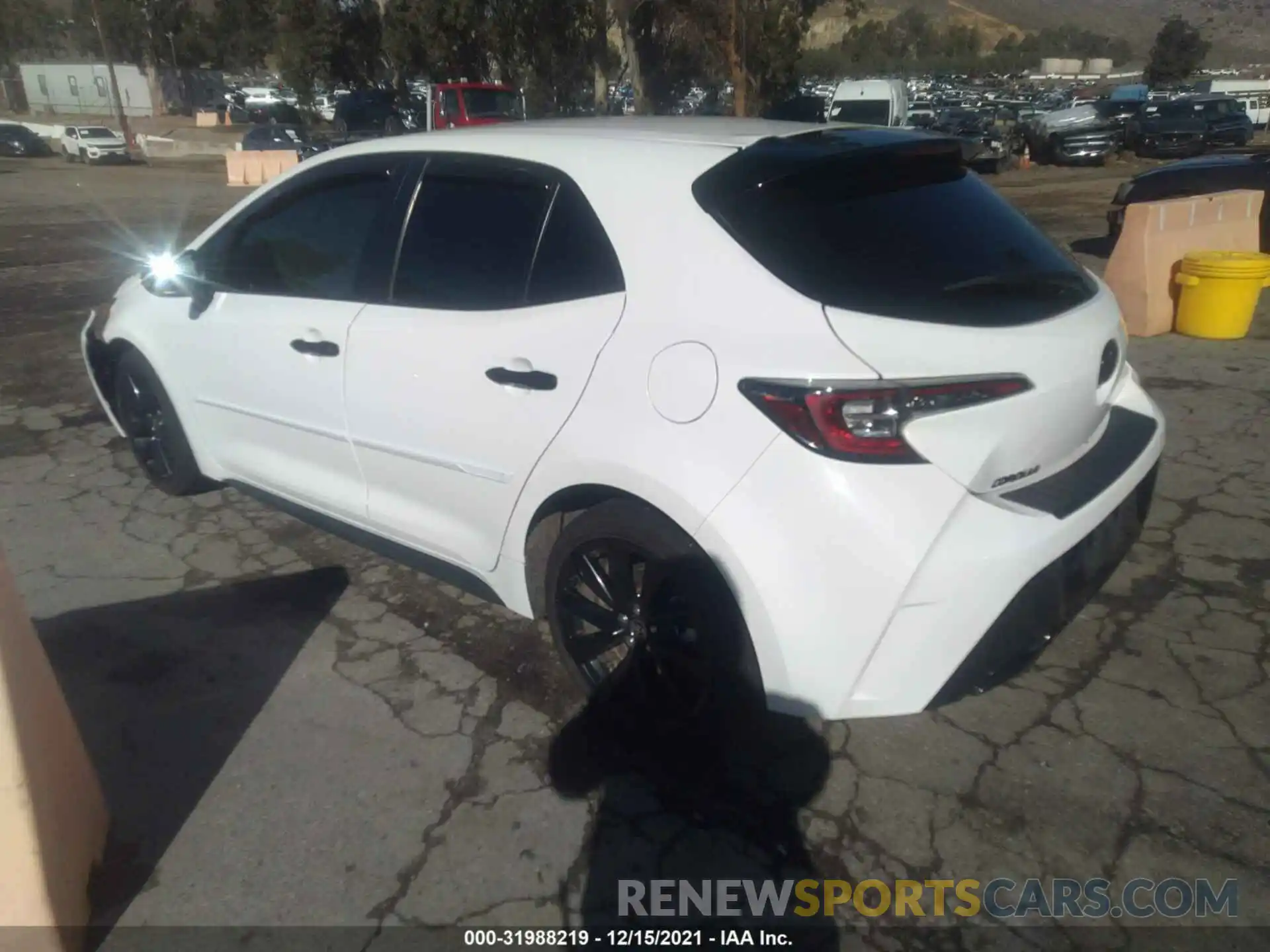 3 Photograph of a damaged car JTND4RBE4L3094000 TOYOTA COROLLA HATCHBACK 2020