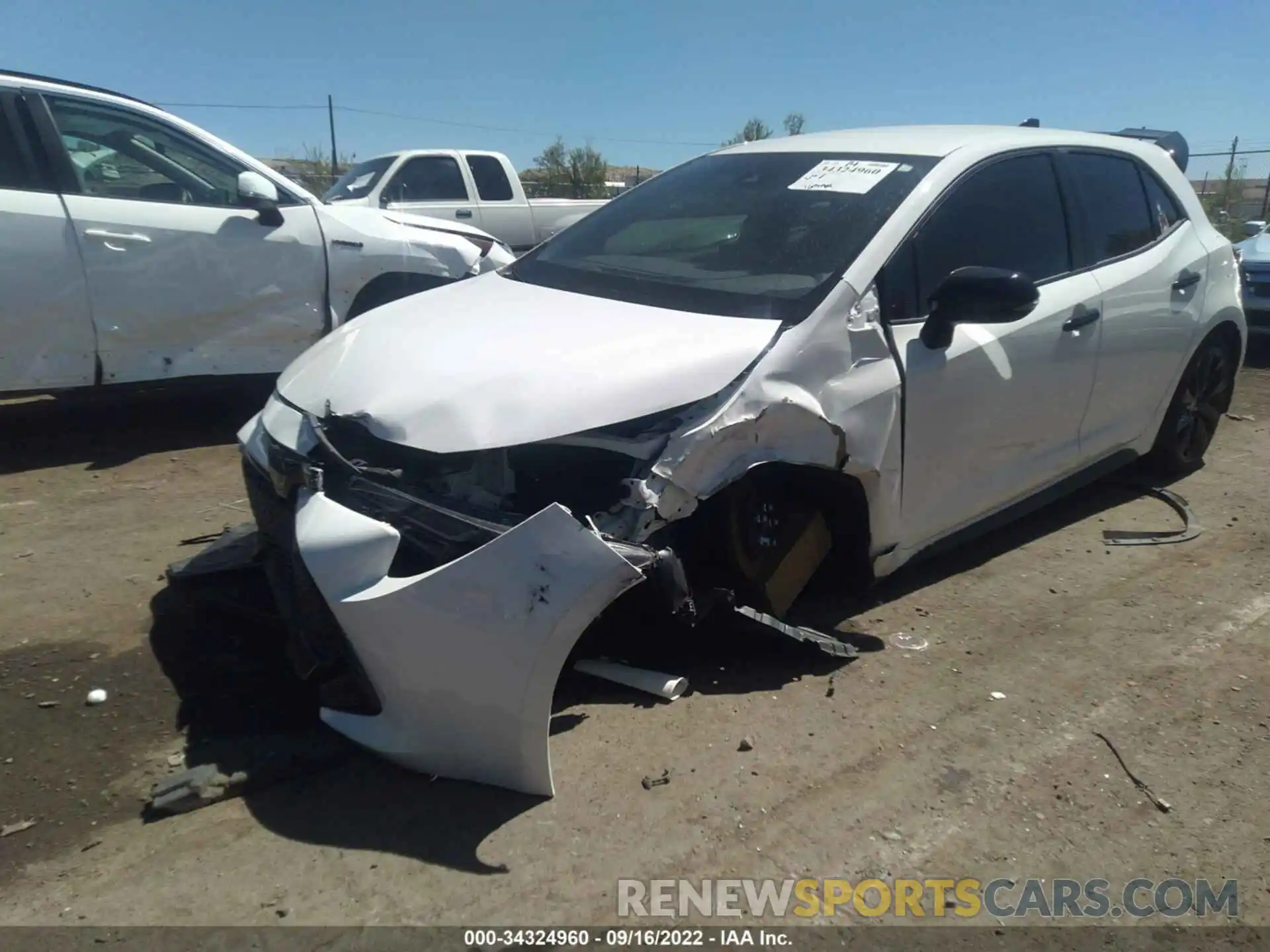 2 Photograph of a damaged car JTND4RBE4L3097530 TOYOTA COROLLA HATCHBACK 2020