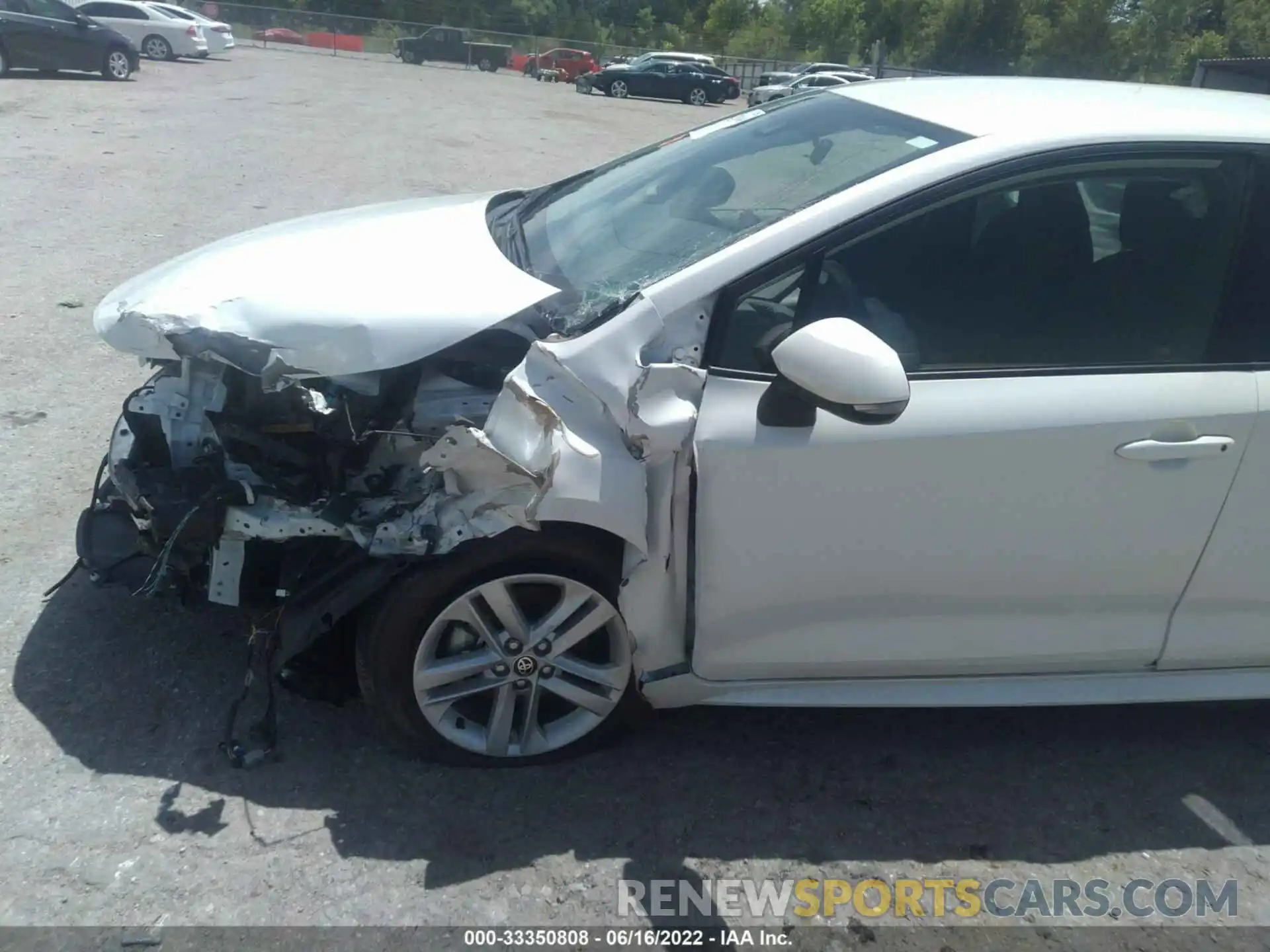 6 Photograph of a damaged car JTND4RBE5L3078078 TOYOTA COROLLA HATCHBACK 2020