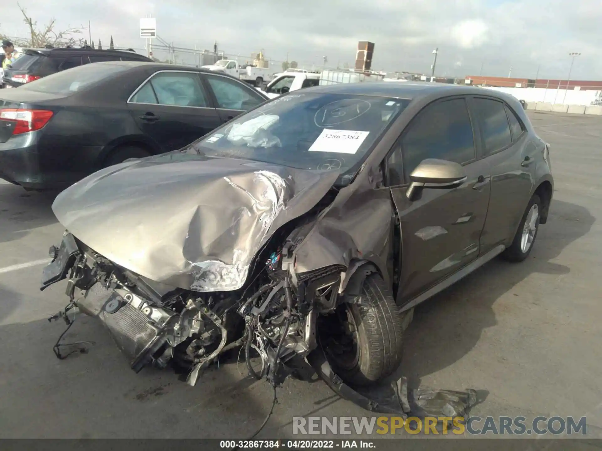 2 Photograph of a damaged car JTND4RBE5L3085855 TOYOTA COROLLA HATCHBACK 2020