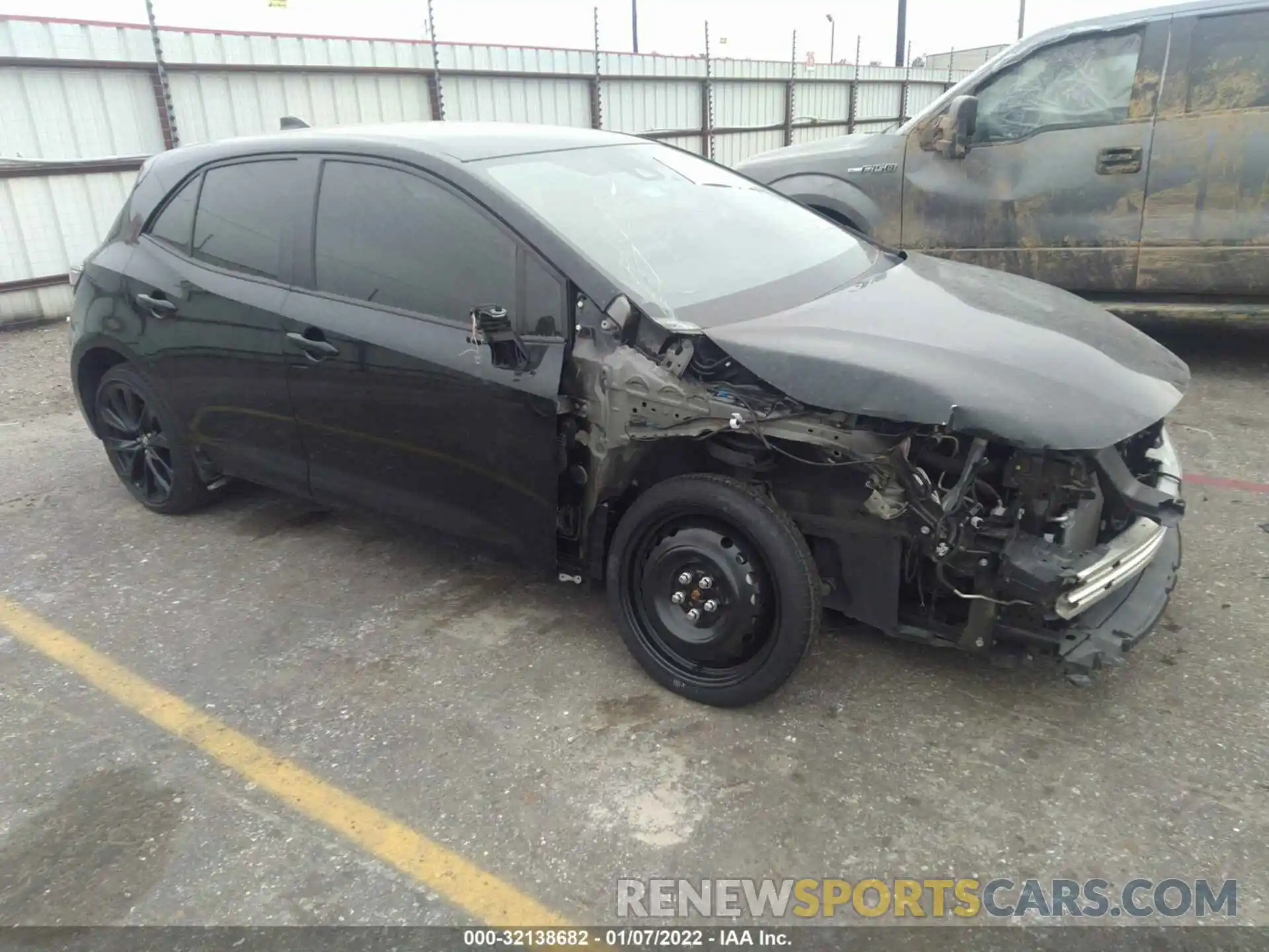 1 Photograph of a damaged car JTND4RBE5L3099884 TOYOTA COROLLA HATCHBACK 2020