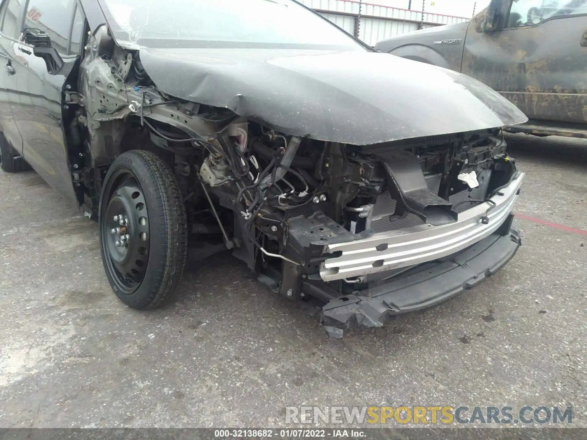 6 Photograph of a damaged car JTND4RBE5L3099884 TOYOTA COROLLA HATCHBACK 2020