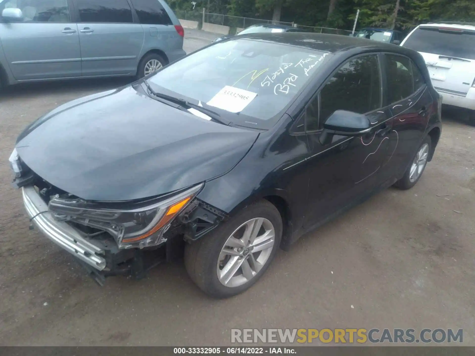 2 Photograph of a damaged car JTND4RBE7L3083055 TOYOTA COROLLA HATCHBACK 2020