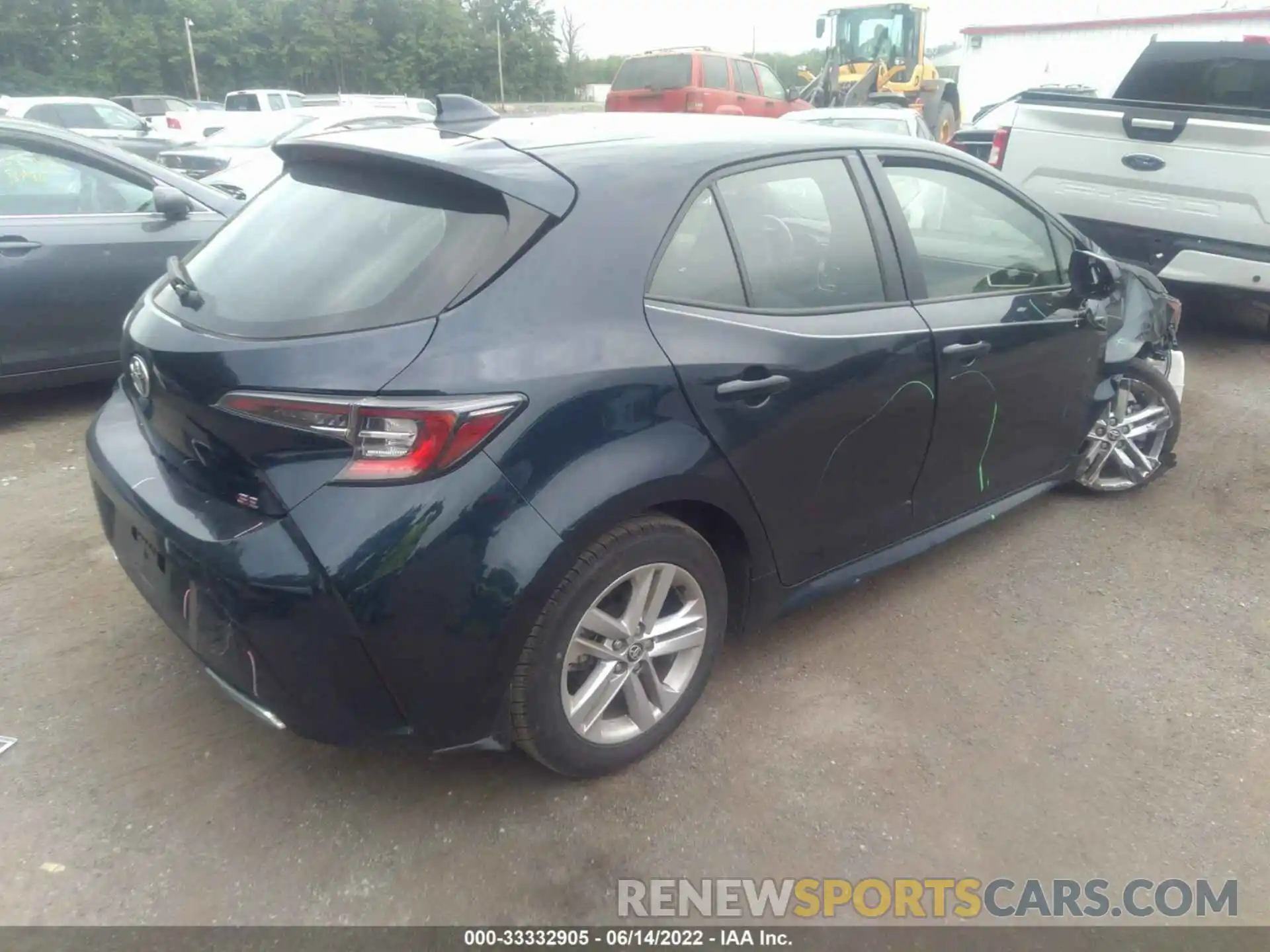 4 Photograph of a damaged car JTND4RBE7L3083055 TOYOTA COROLLA HATCHBACK 2020