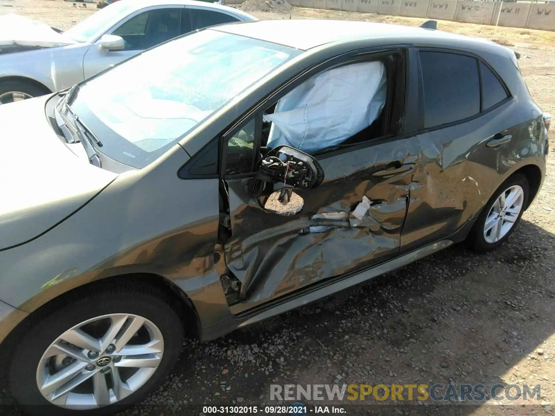 6 Photograph of a damaged car JTND4RBE7L3083914 TOYOTA COROLLA HATCHBACK 2020