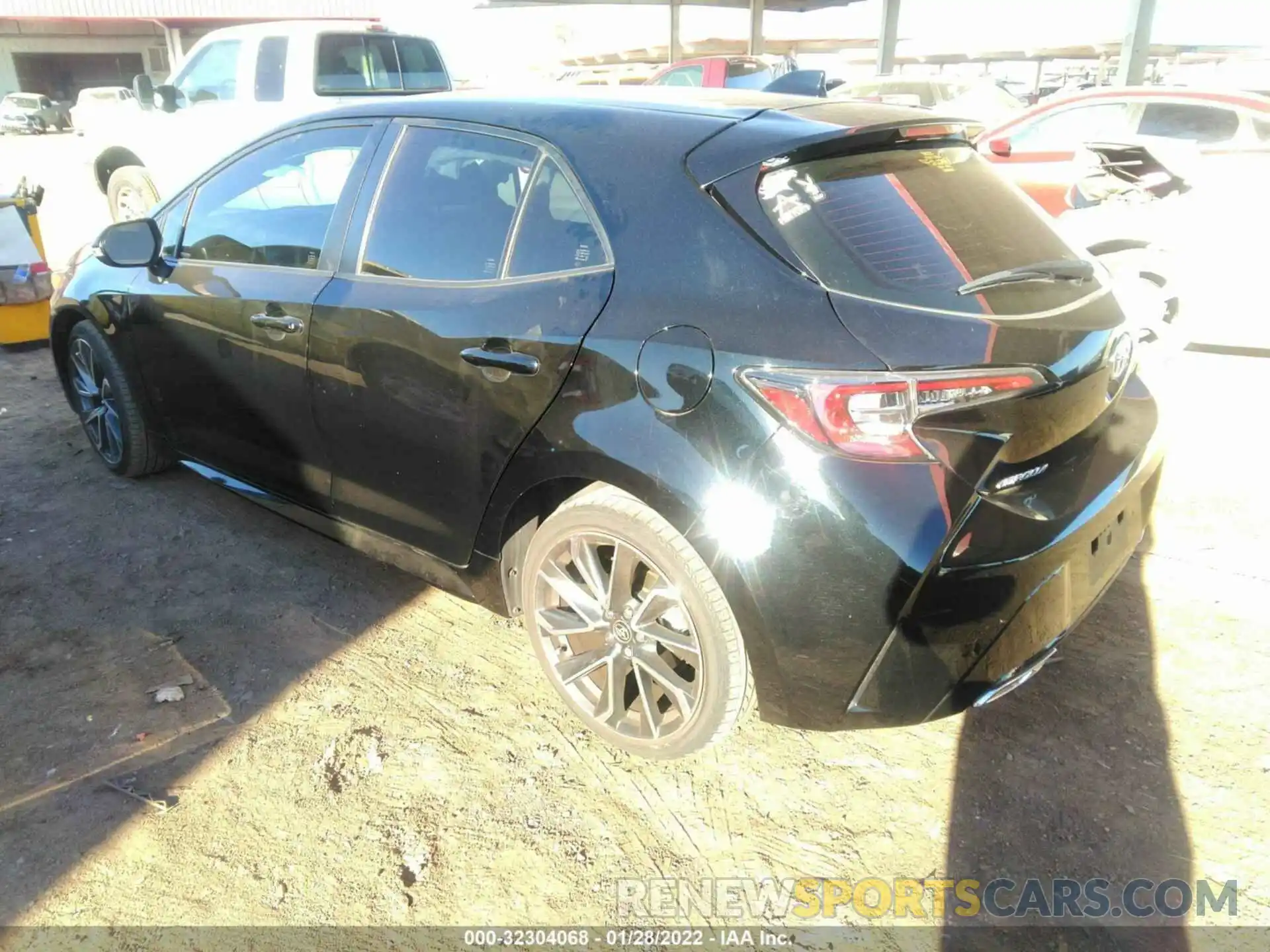 3 Photograph of a damaged car JTND4RBE7L3087963 TOYOTA COROLLA HATCHBACK 2020