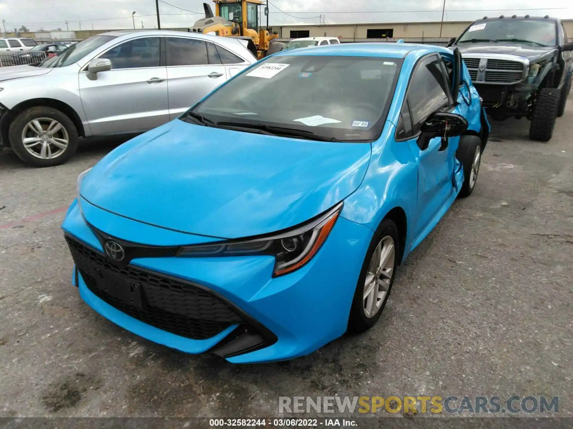 2 Photograph of a damaged car JTND4RBE7L3089664 TOYOTA COROLLA HATCHBACK 2020