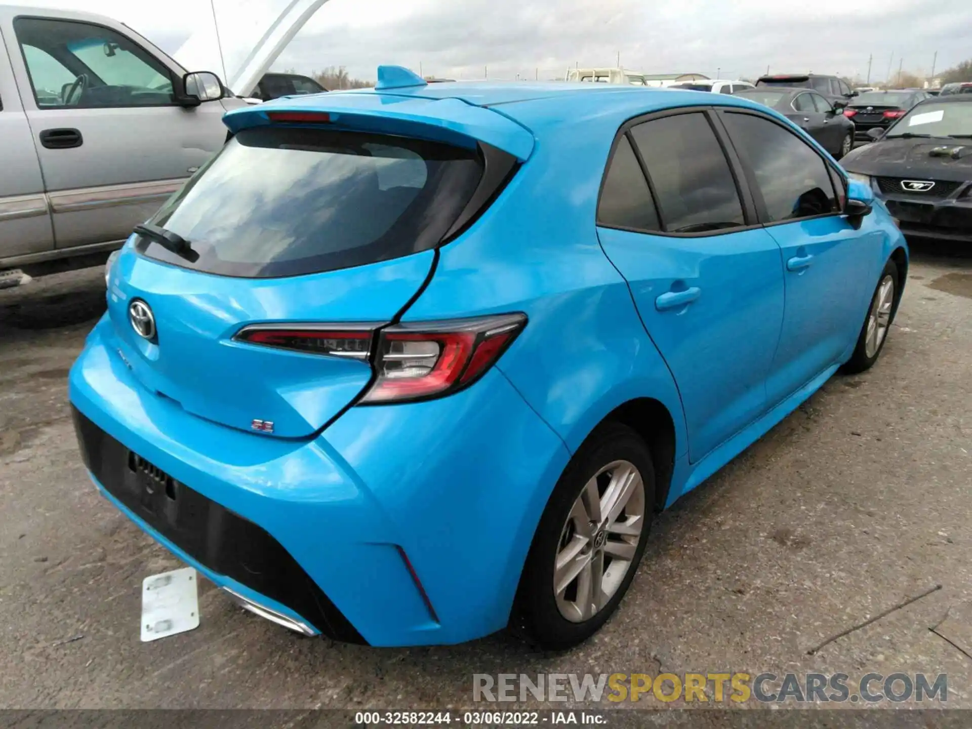 4 Photograph of a damaged car JTND4RBE7L3089664 TOYOTA COROLLA HATCHBACK 2020