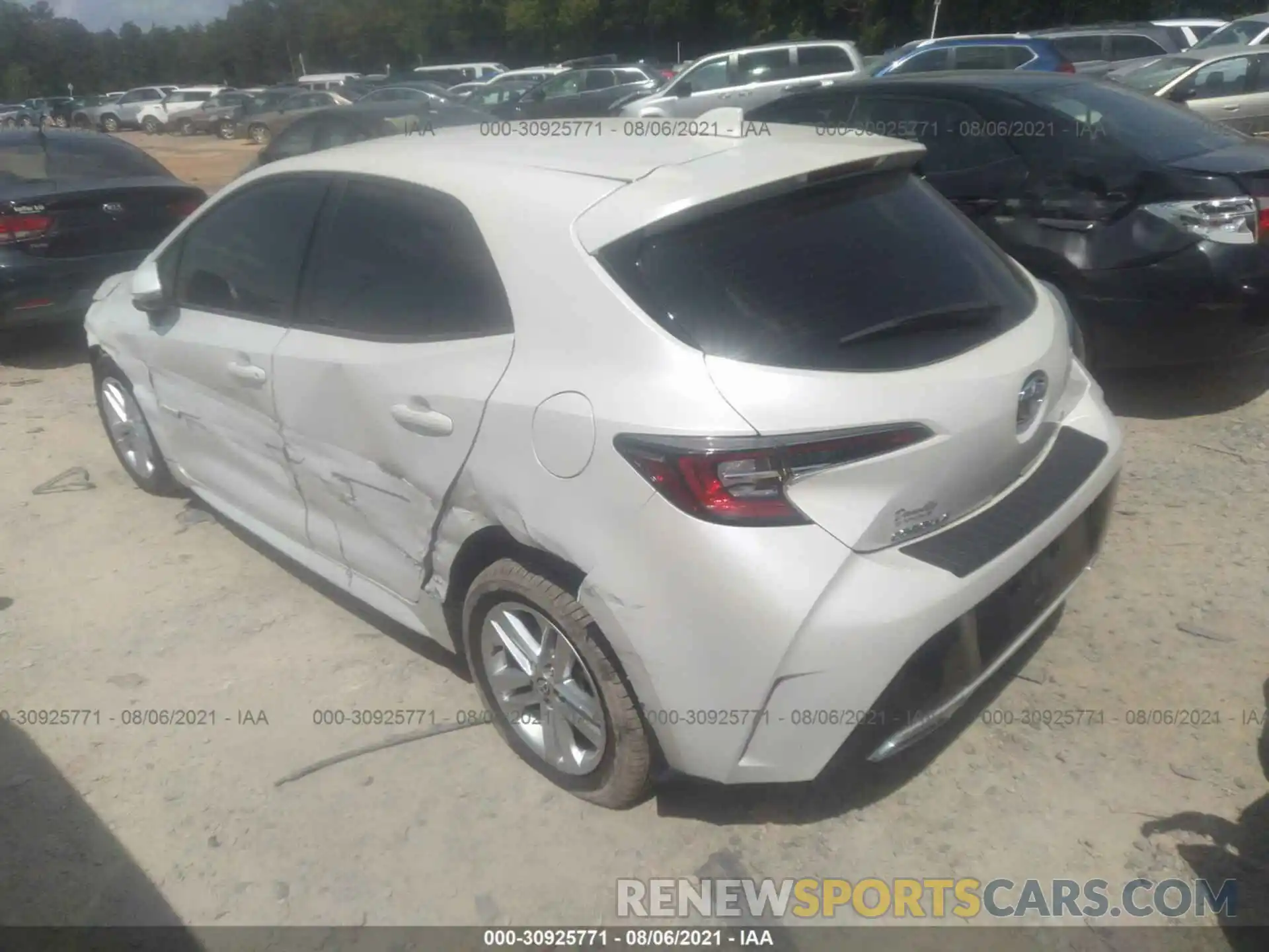 3 Photograph of a damaged car JTND4RBE7L3091270 TOYOTA COROLLA HATCHBACK 2020