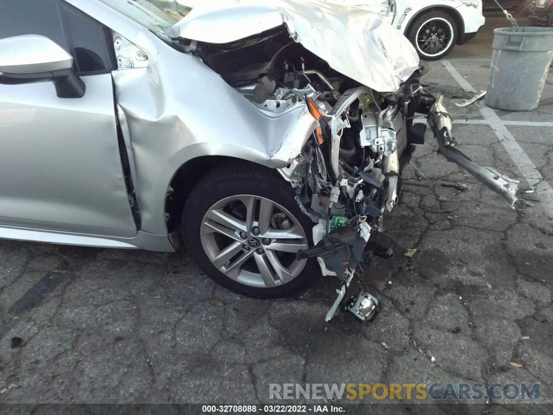 6 Photograph of a damaged car JTND4RBE7L3100310 TOYOTA COROLLA HATCHBACK 2020